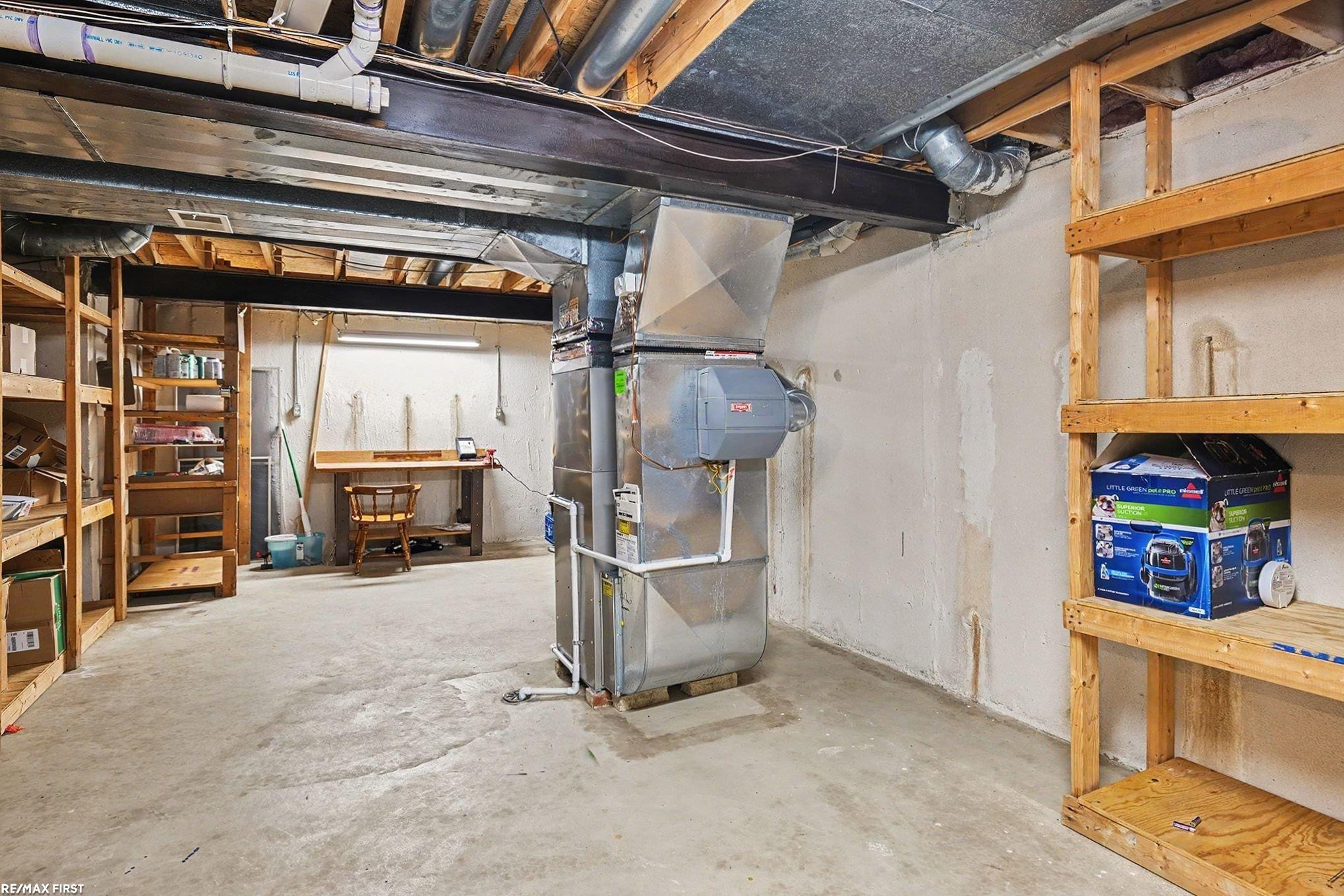 48103 Greenbriar Drive, Macomb, MI 48044 — Photo 33