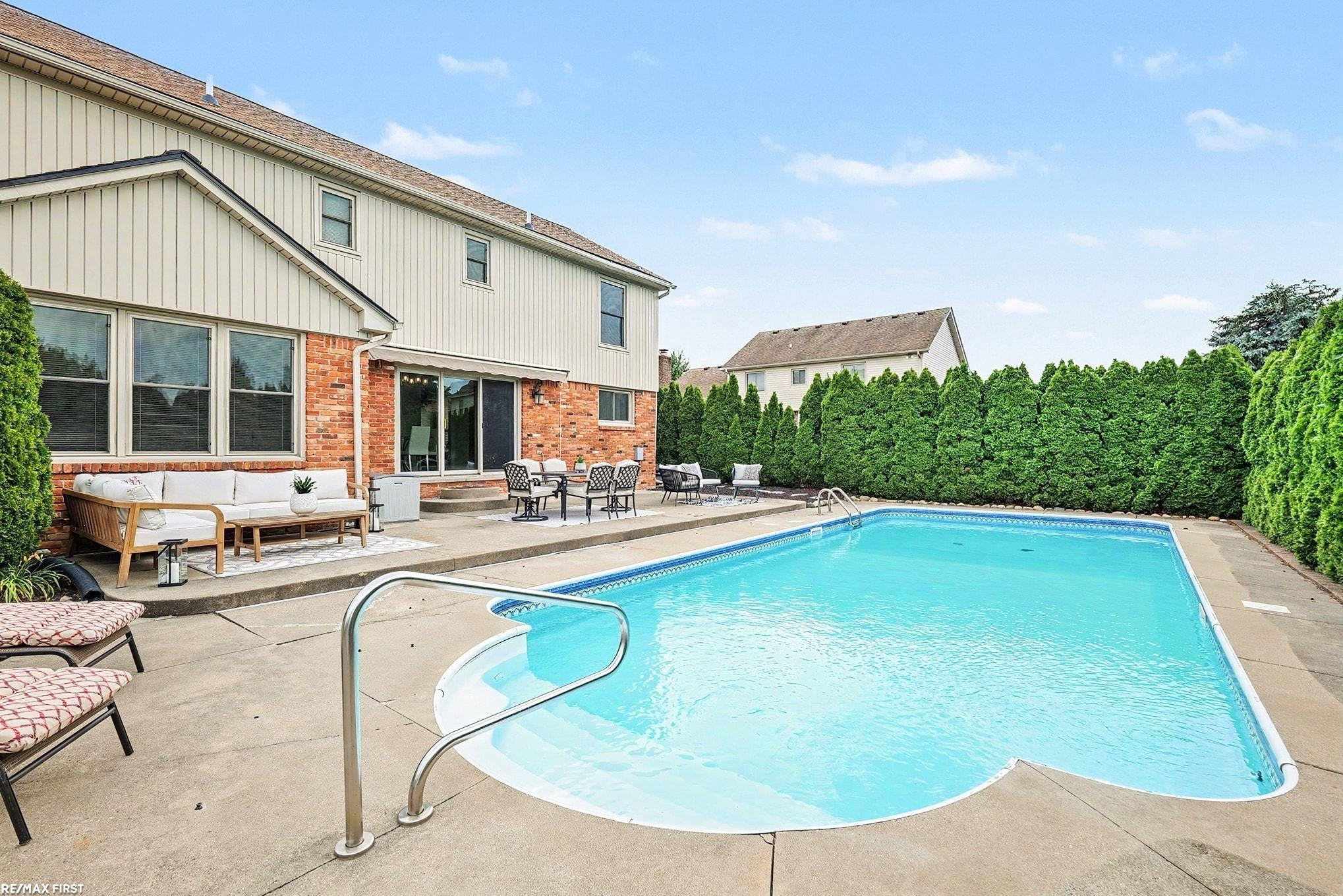 48103 Greenbriar Drive, Macomb, MI 48044 — Photo 38