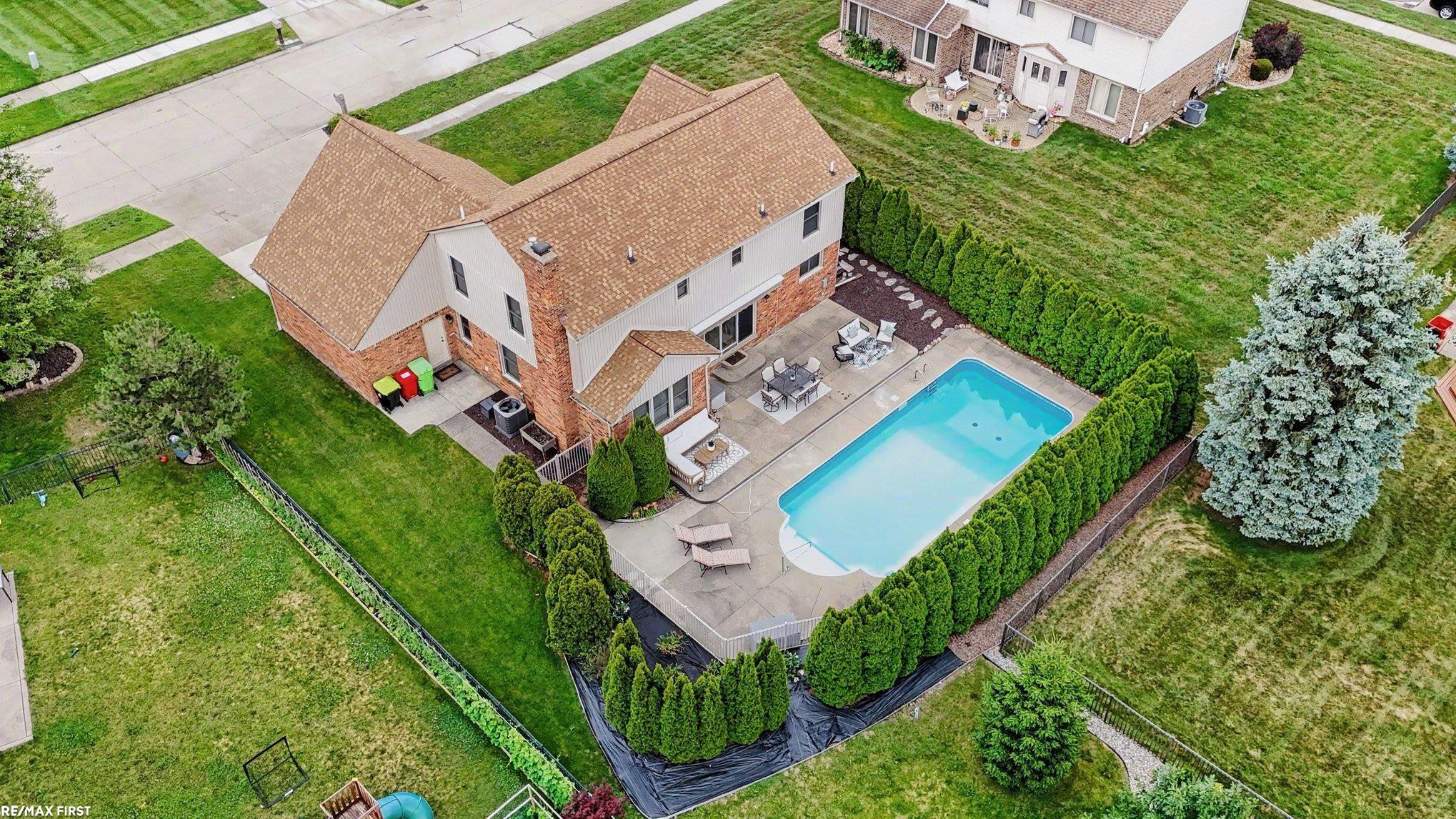 48103 Greenbriar Drive, Macomb, MI 48044 — Photo 42