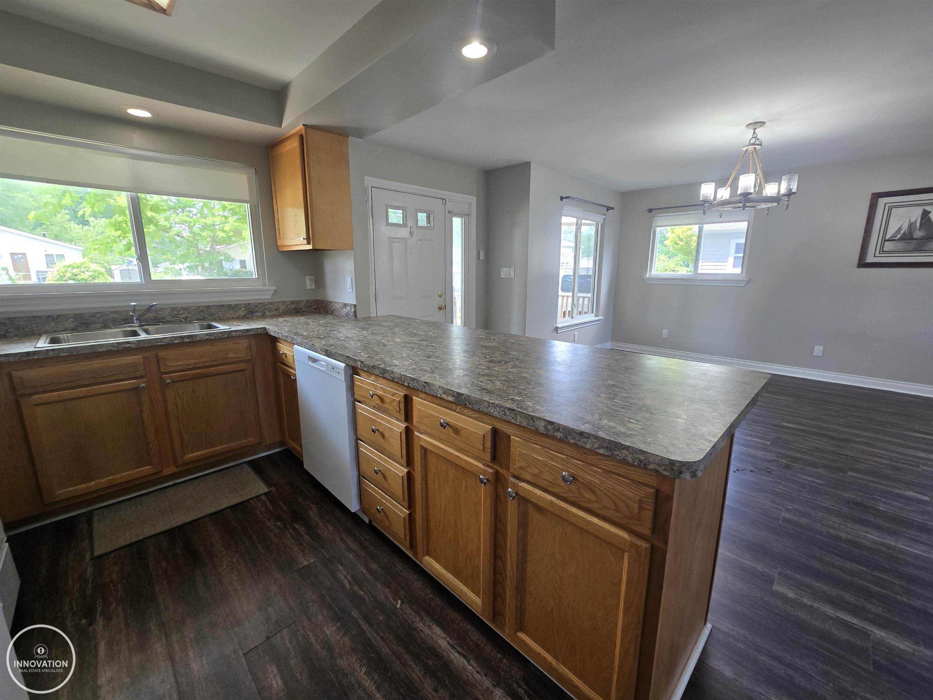 952 Liberty Street, Algonac, MI 48001 — Photo 3