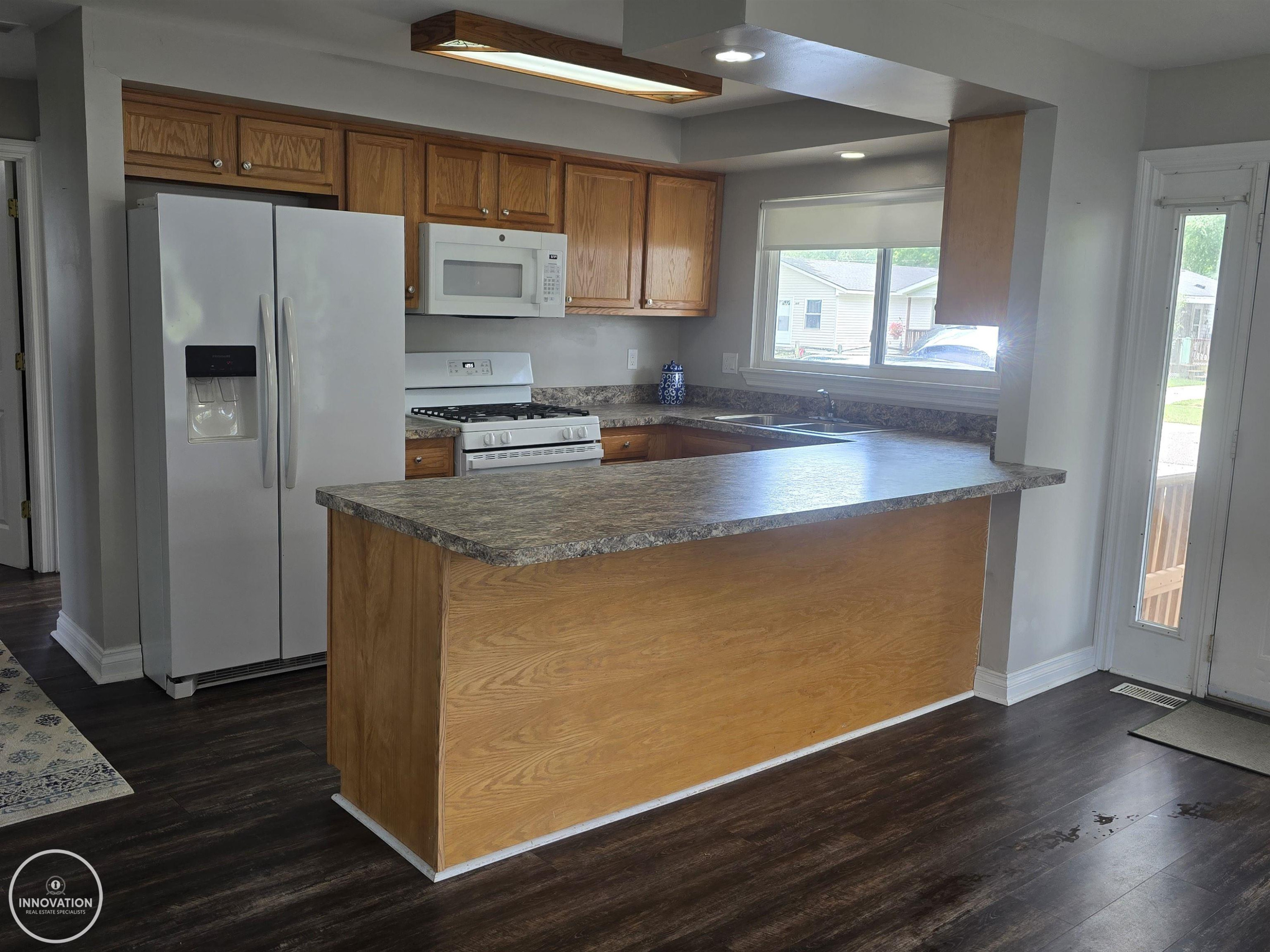952 Liberty Street, Algonac, MI 48001 — Photo 4