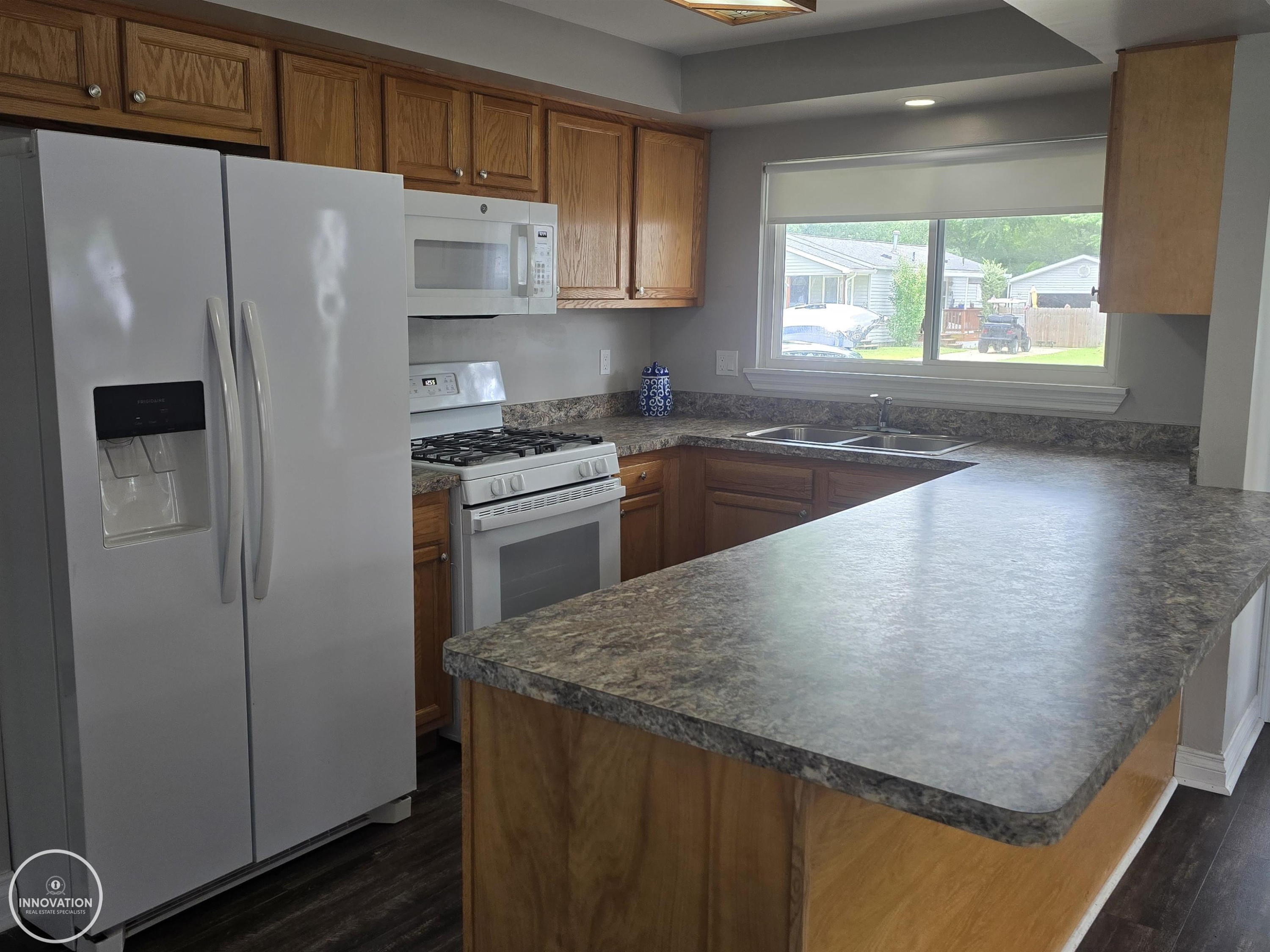 952 Liberty Street, Algonac, MI 48001 — Photo 7