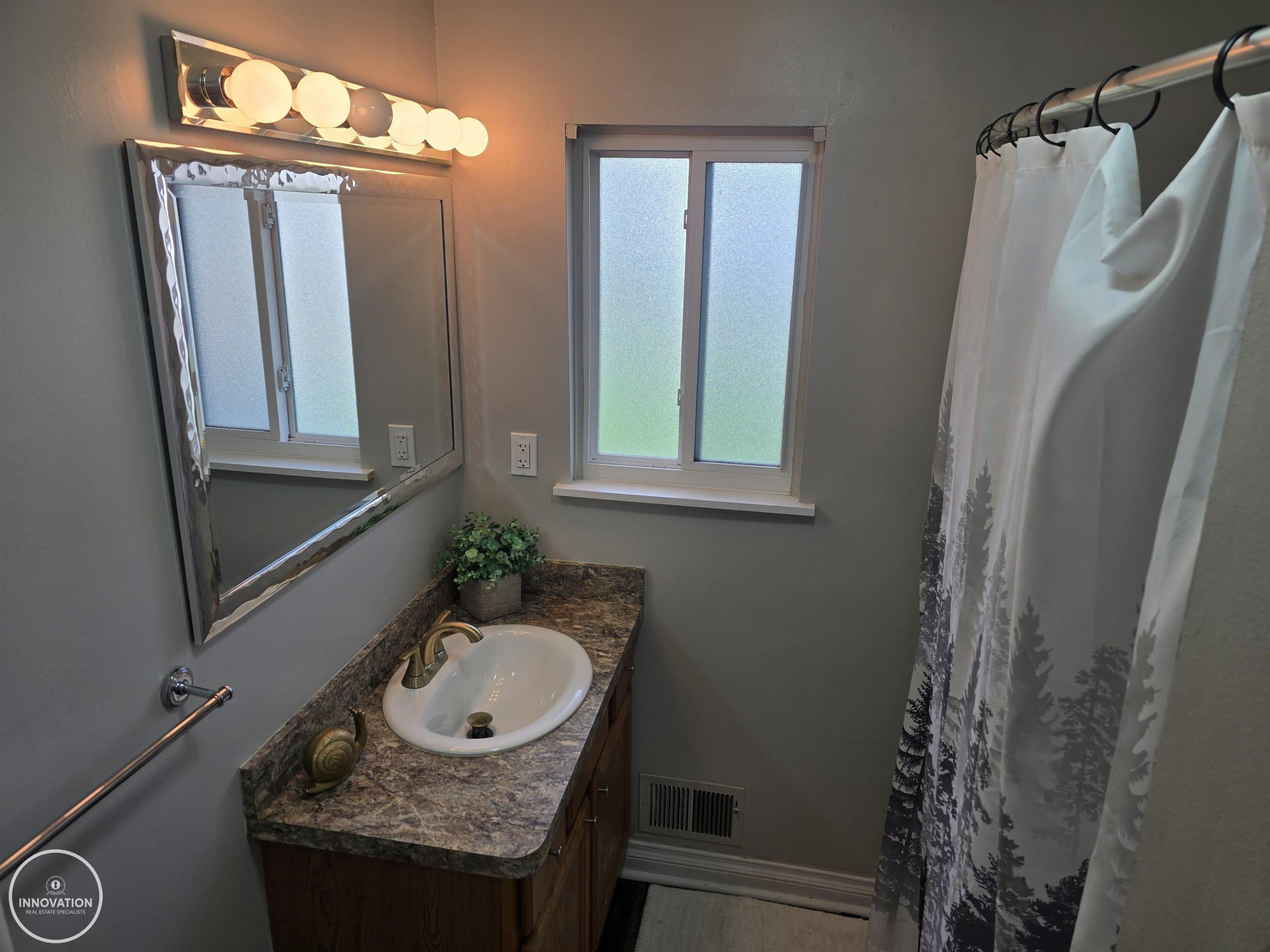 952 Liberty Street, Algonac, MI 48001 — Photo 14