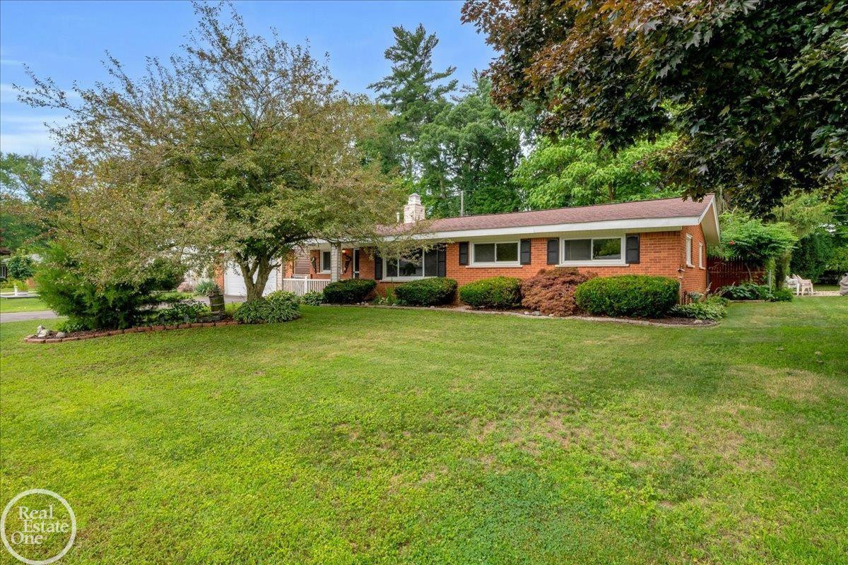 52161 Brentwood Drive, Shelby Twp, MI 48316 — front exterior
