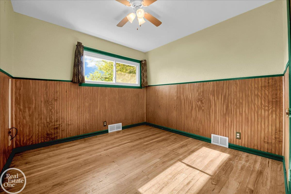 52161 Brentwood Drive, Shelby Twp, MI 48316 — Photo 17