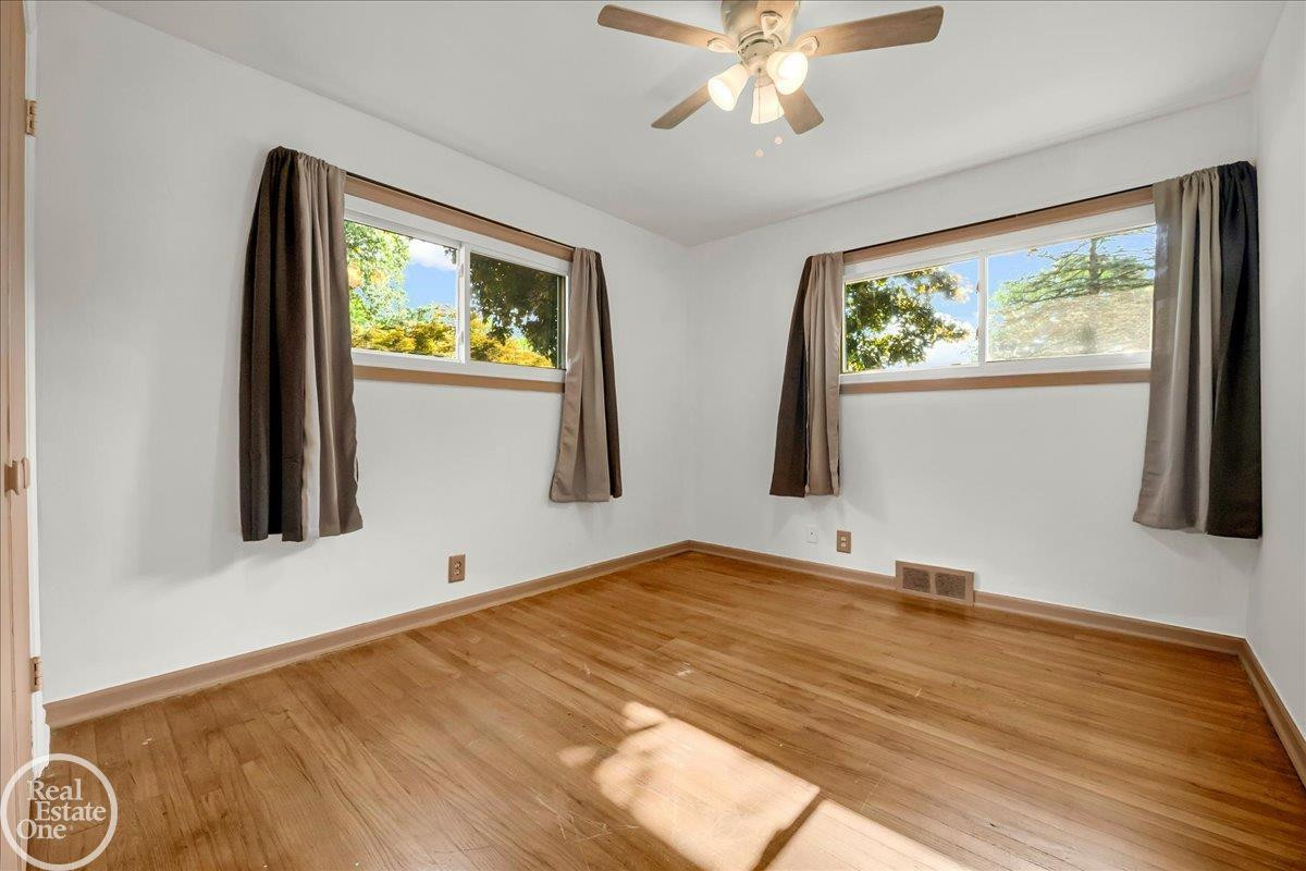 52161 Brentwood Drive, Shelby Twp, MI 48316 — Photo 19