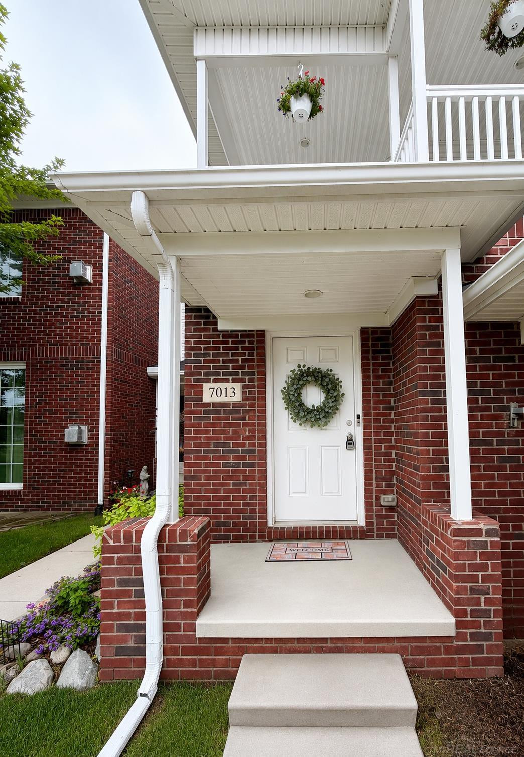7013 Boulder Pointe Drive, Washington, MI — front exterior