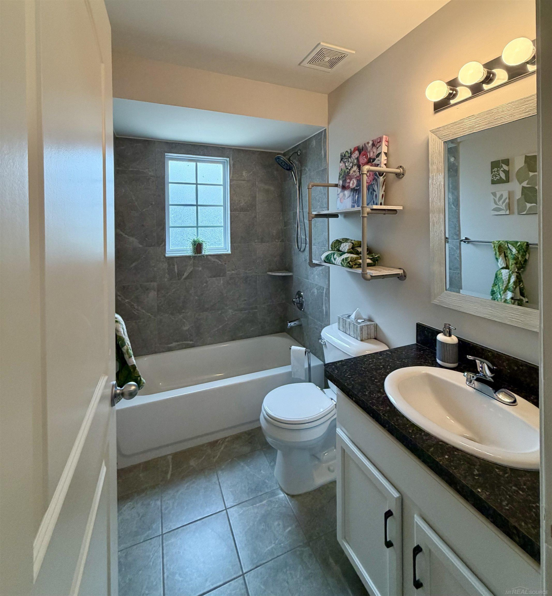 7013 Boulder Pointe Drive, Washington, MI — Photo 18