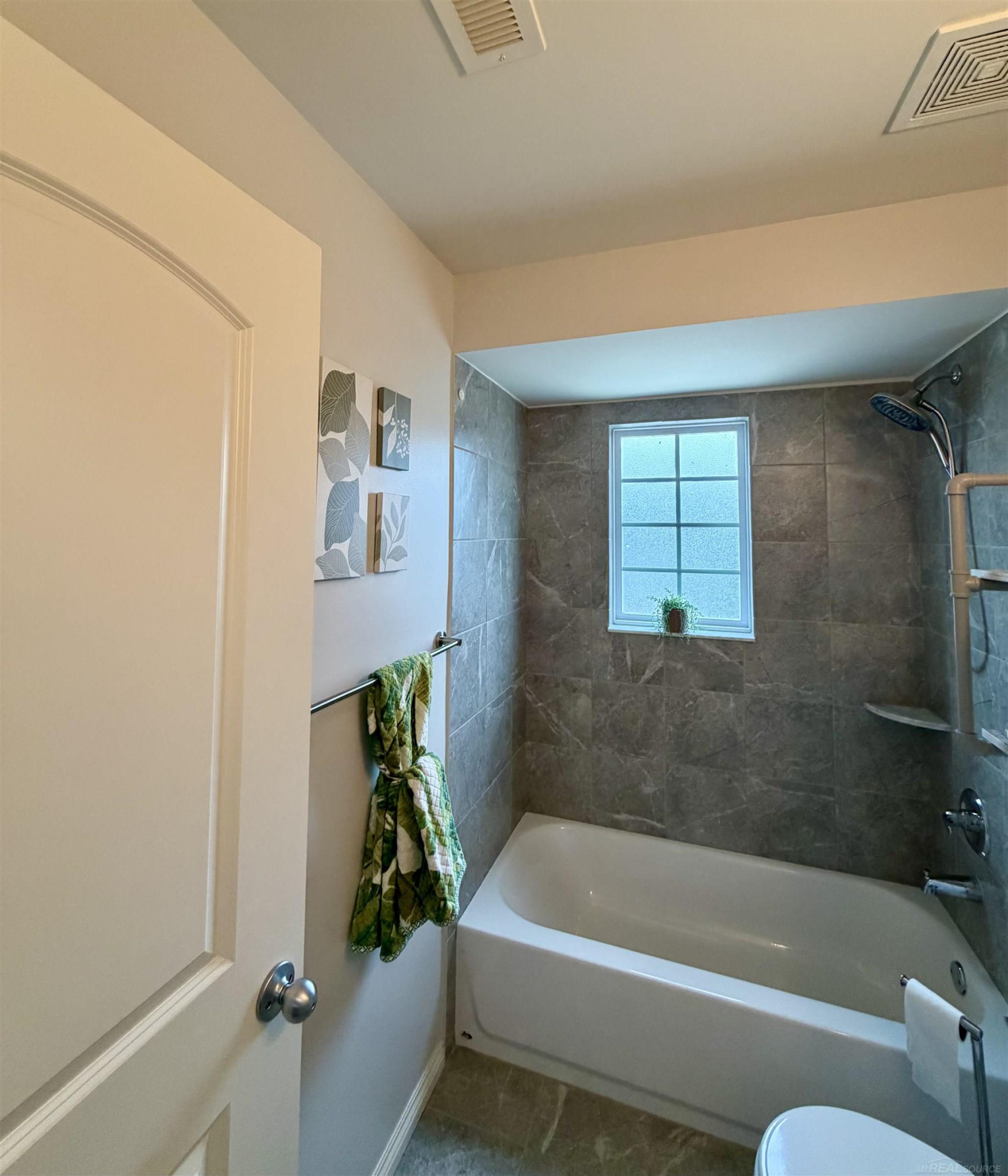 7013 Boulder Pointe Drive, Washington, MI — Photo 19