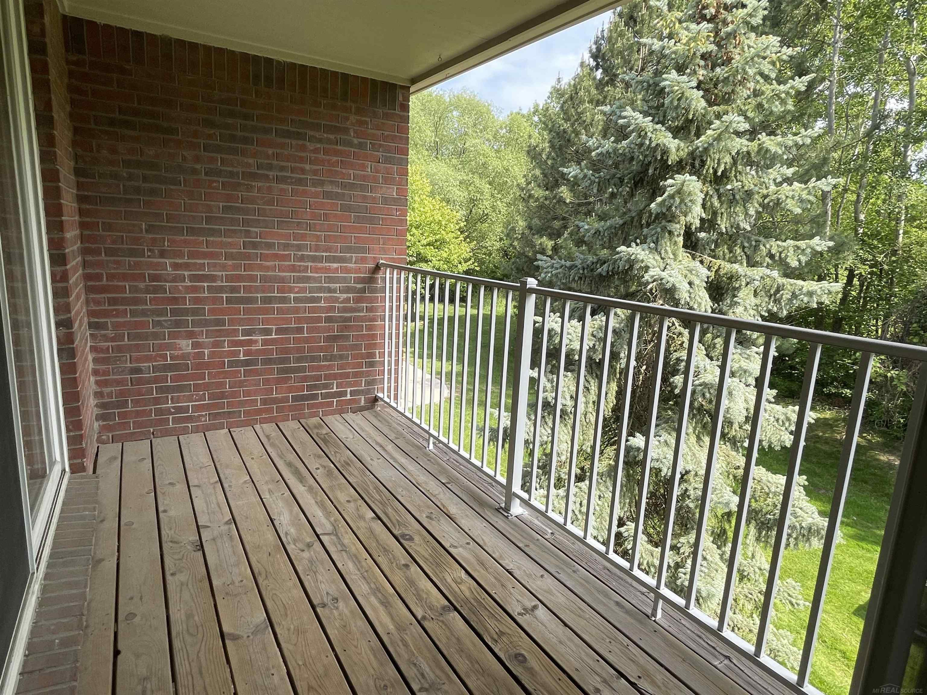 15336 Yale Drive, Unit 227, Clinton Twp, MI 48038 — Photo 5