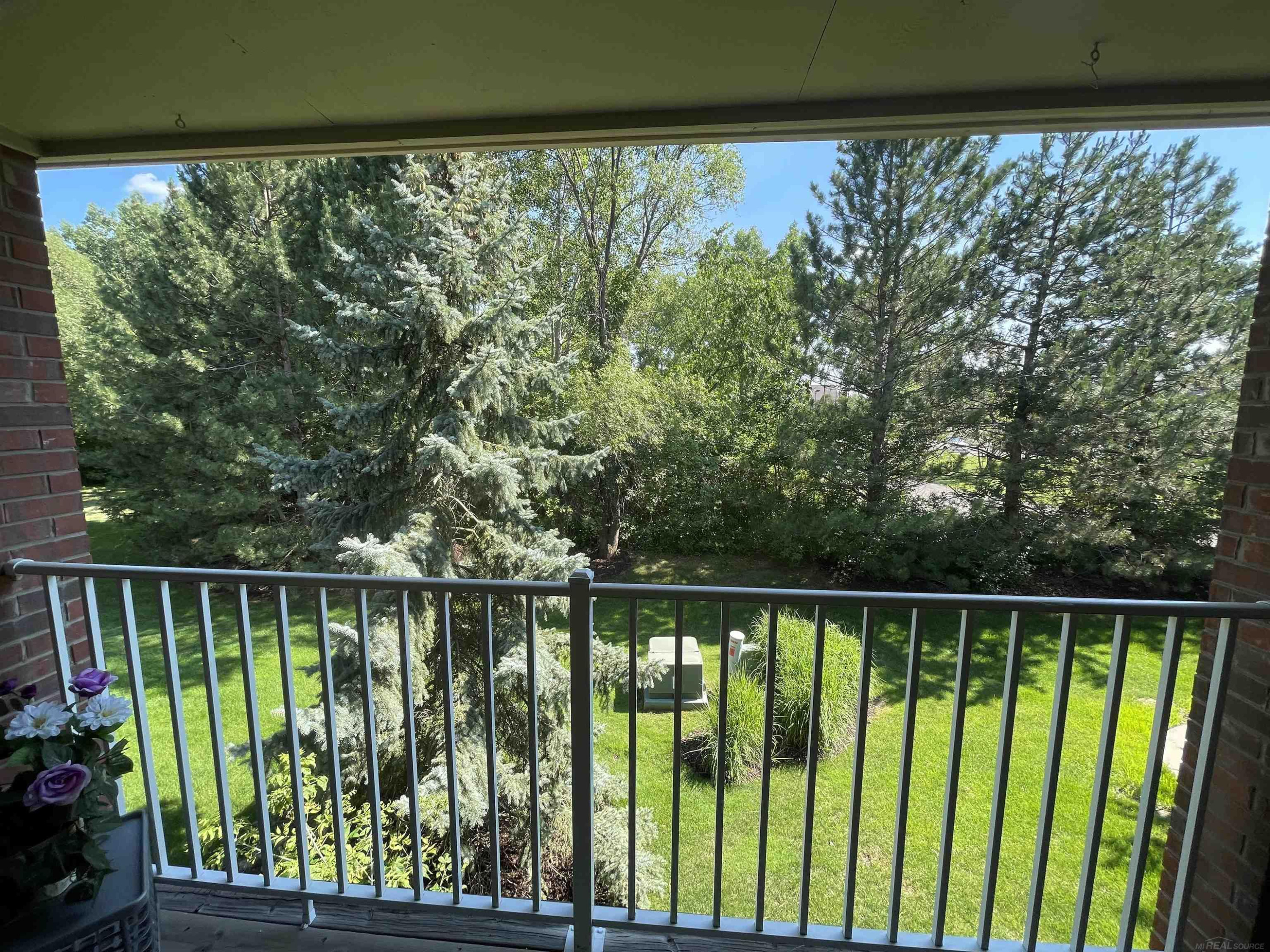 15336 Yale Drive, Unit 227, Clinton Twp, MI 48038 — Photo 6