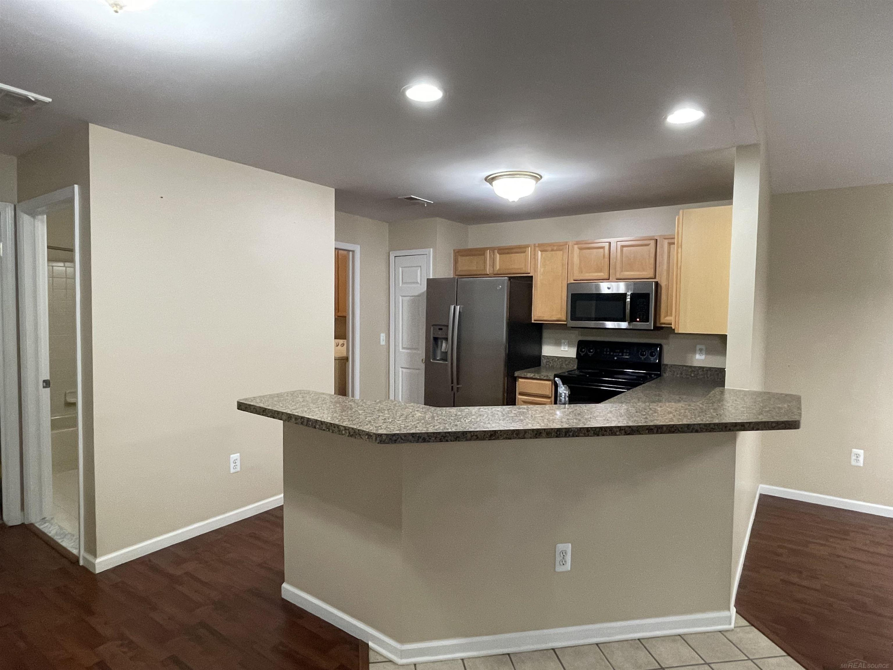 15336 Yale Drive, Unit 227, Clinton Twp, MI 48038 — Photo 14
