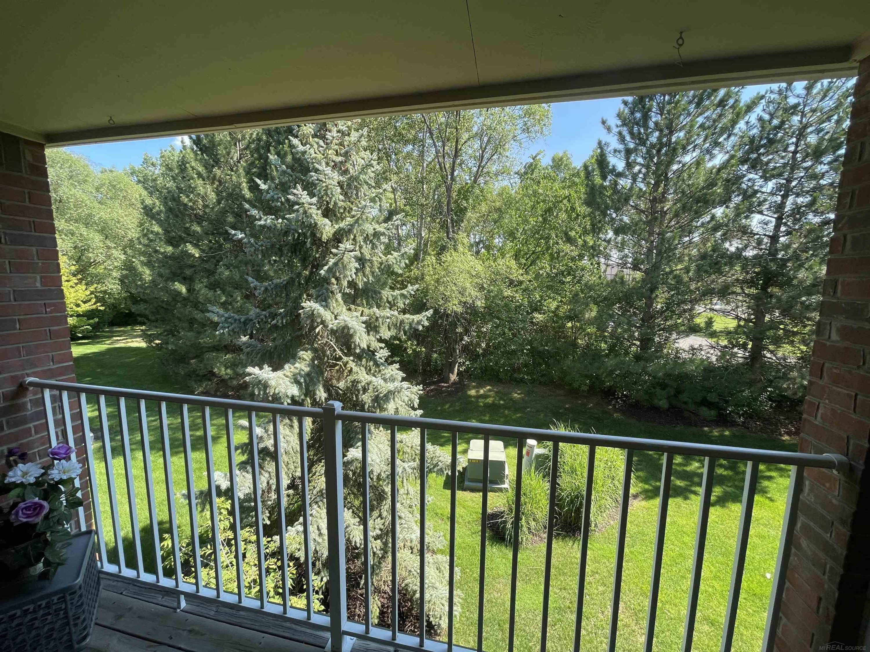 15336 Yale Drive, Unit 227, Clinton Twp, MI 48038 — Photo 20