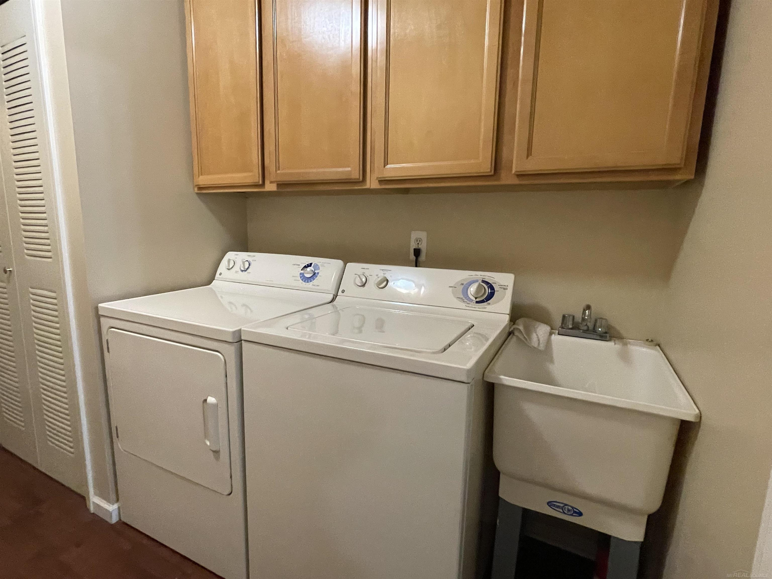 15336 Yale Drive, Unit 227, Clinton Twp, MI 48038 — Photo 28