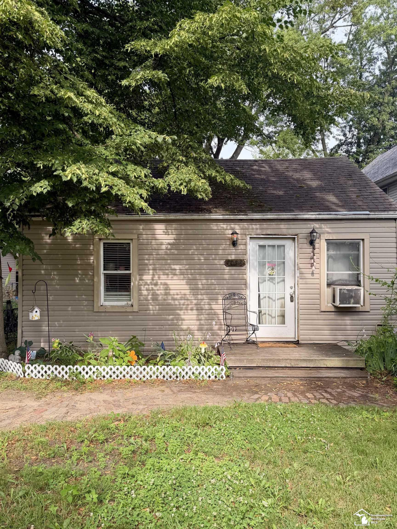 7053 Dunbar Avenue, Temperance, MI 48182 — front exterior