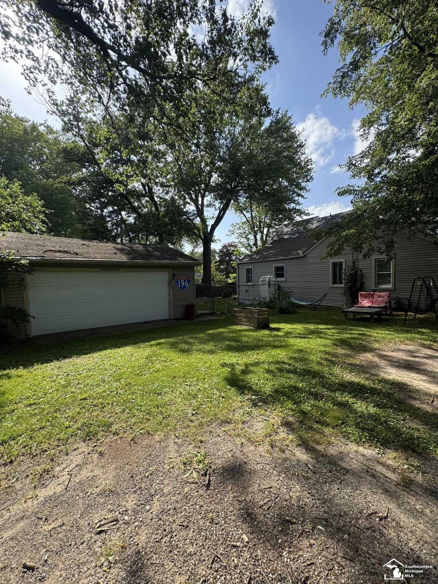 7053 Dunbar Avenue, Temperance, MI 48182 — Photo 2