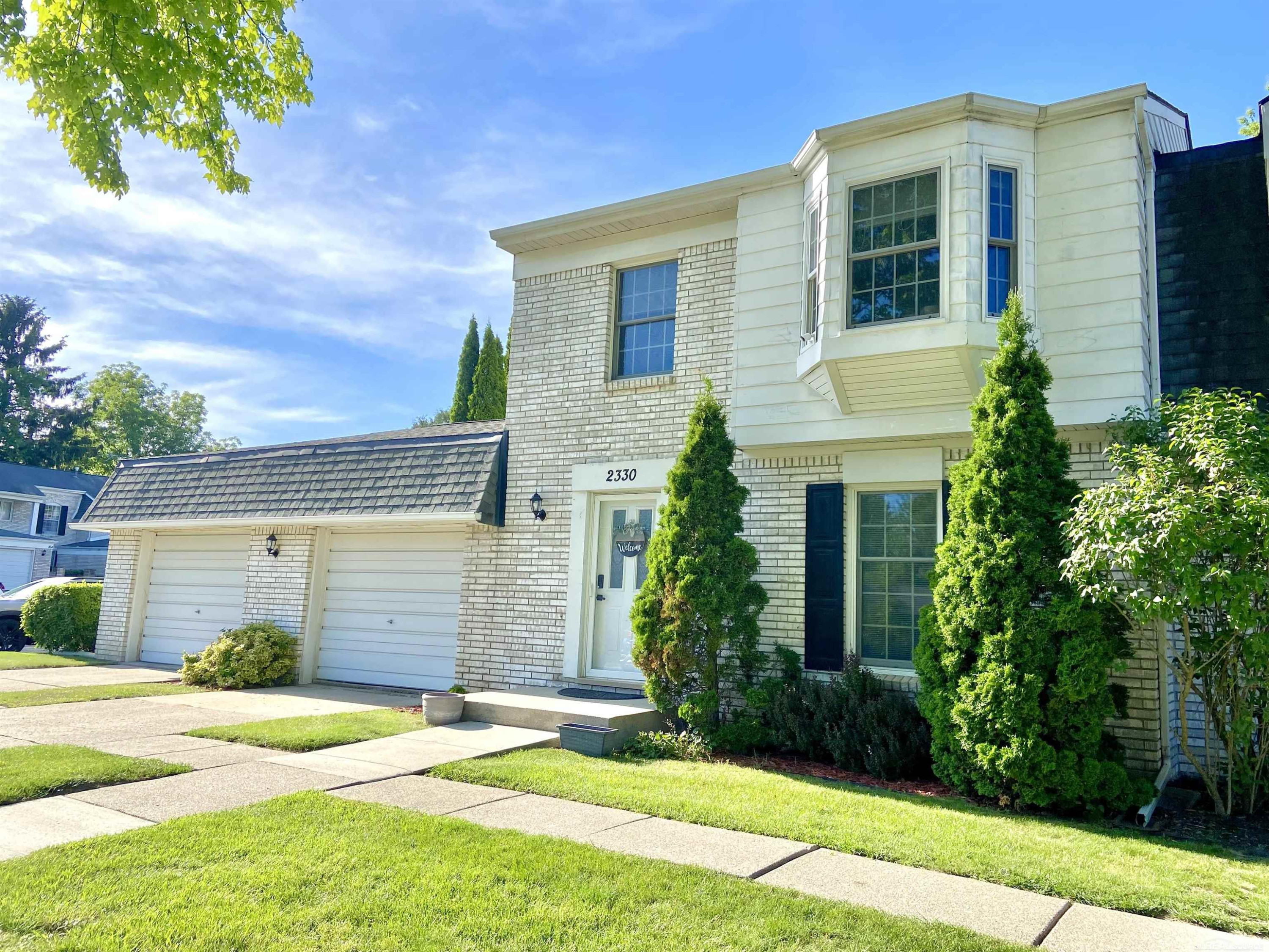 2330 Hillendale Drive, Rochester Hills, MI 48309