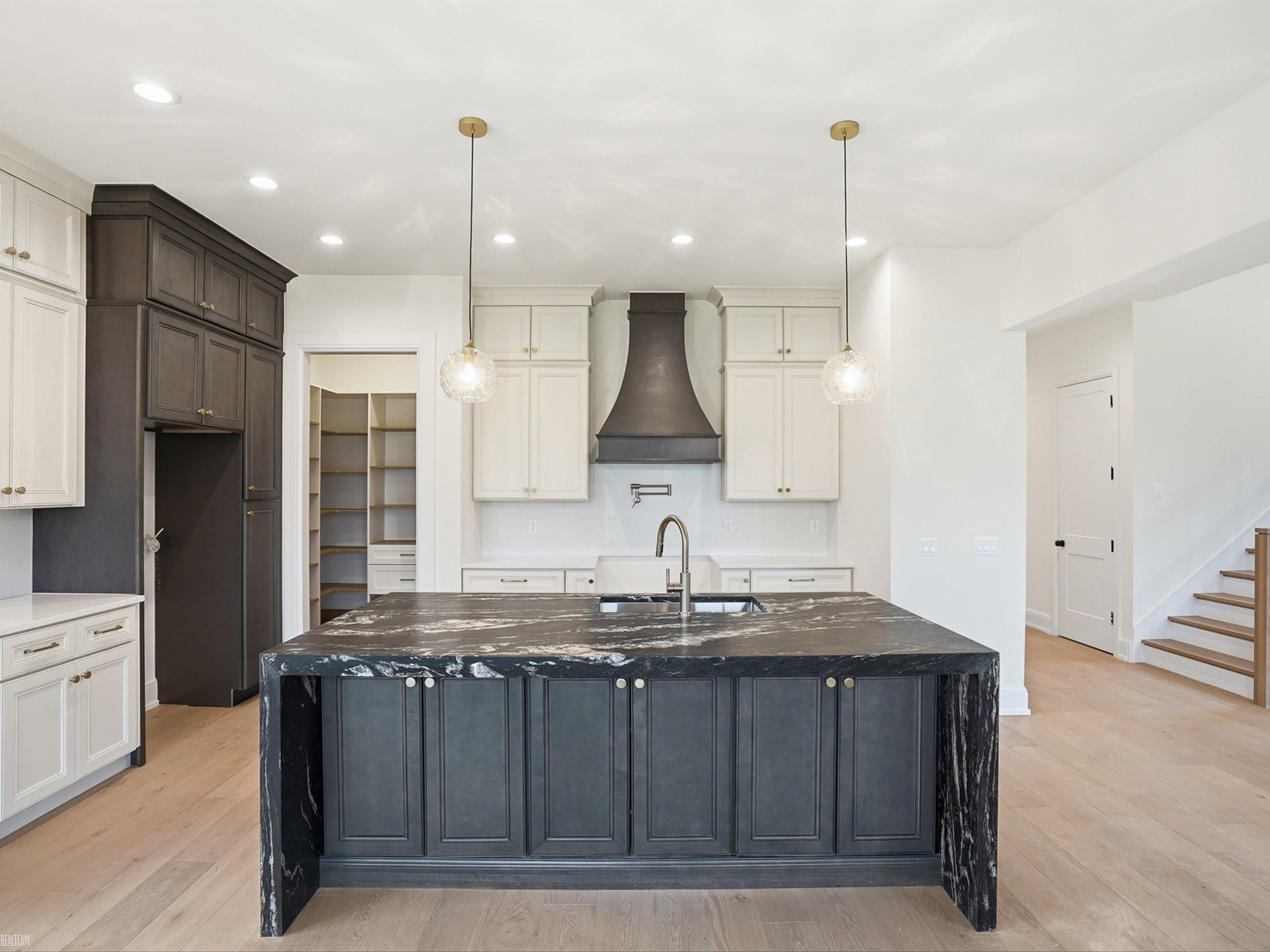41225 Belvidere Street, MI — Photo 16