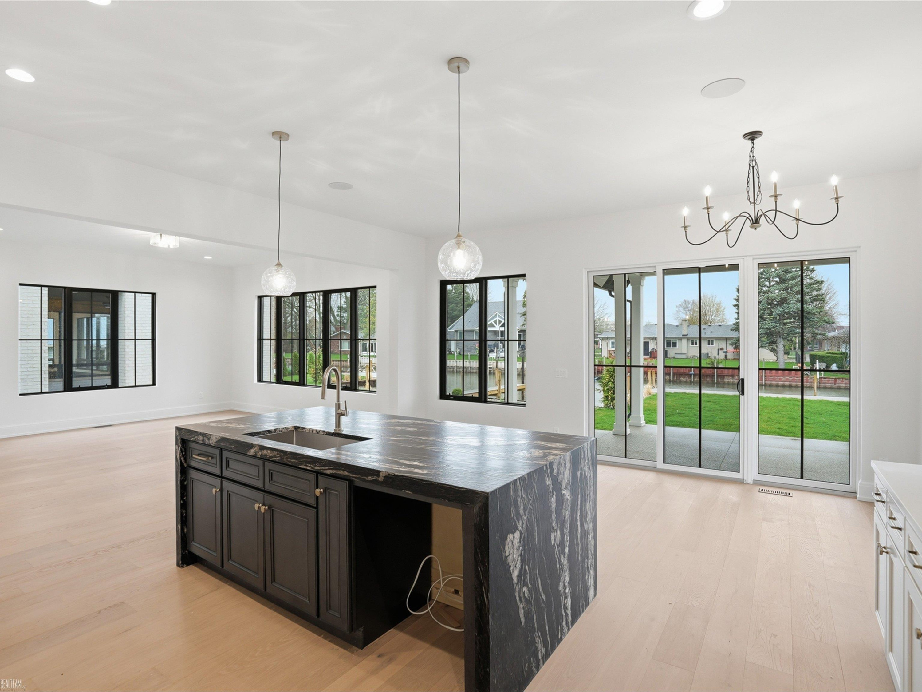 41225 Belvidere Street, MI — Photo 19