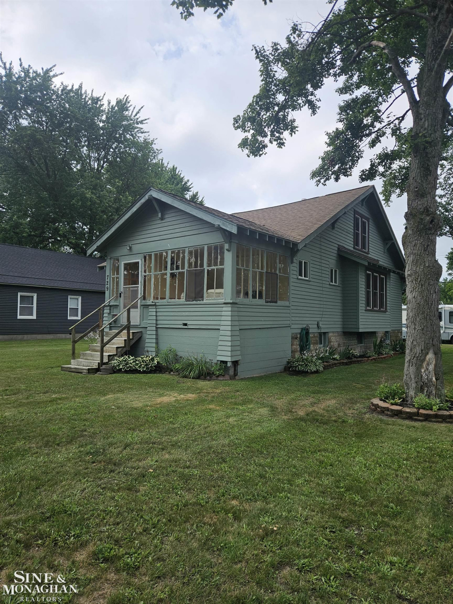 729 Smith Street, Algonac, MI 48001 — Photo 2