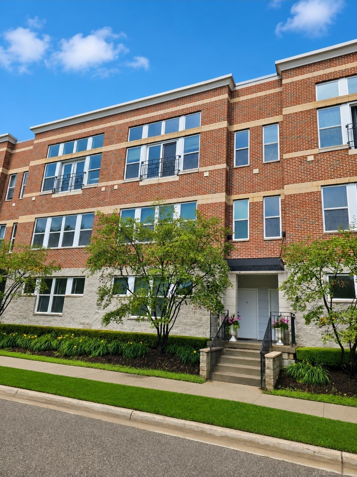 66 Clinton Street, 14, Mount Clemens, MI 48043 — Photo 2