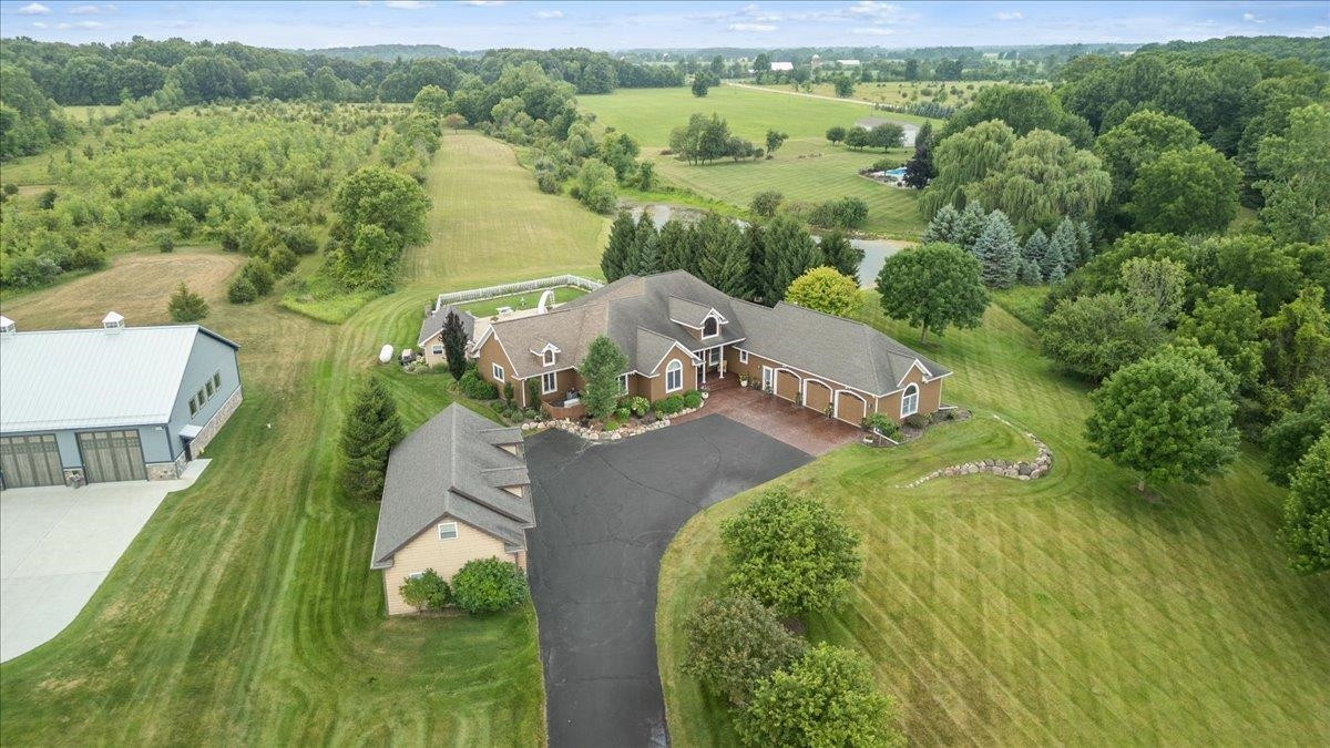 1851 N Chipman Road, Owosso, MI 48867 — Photo 10