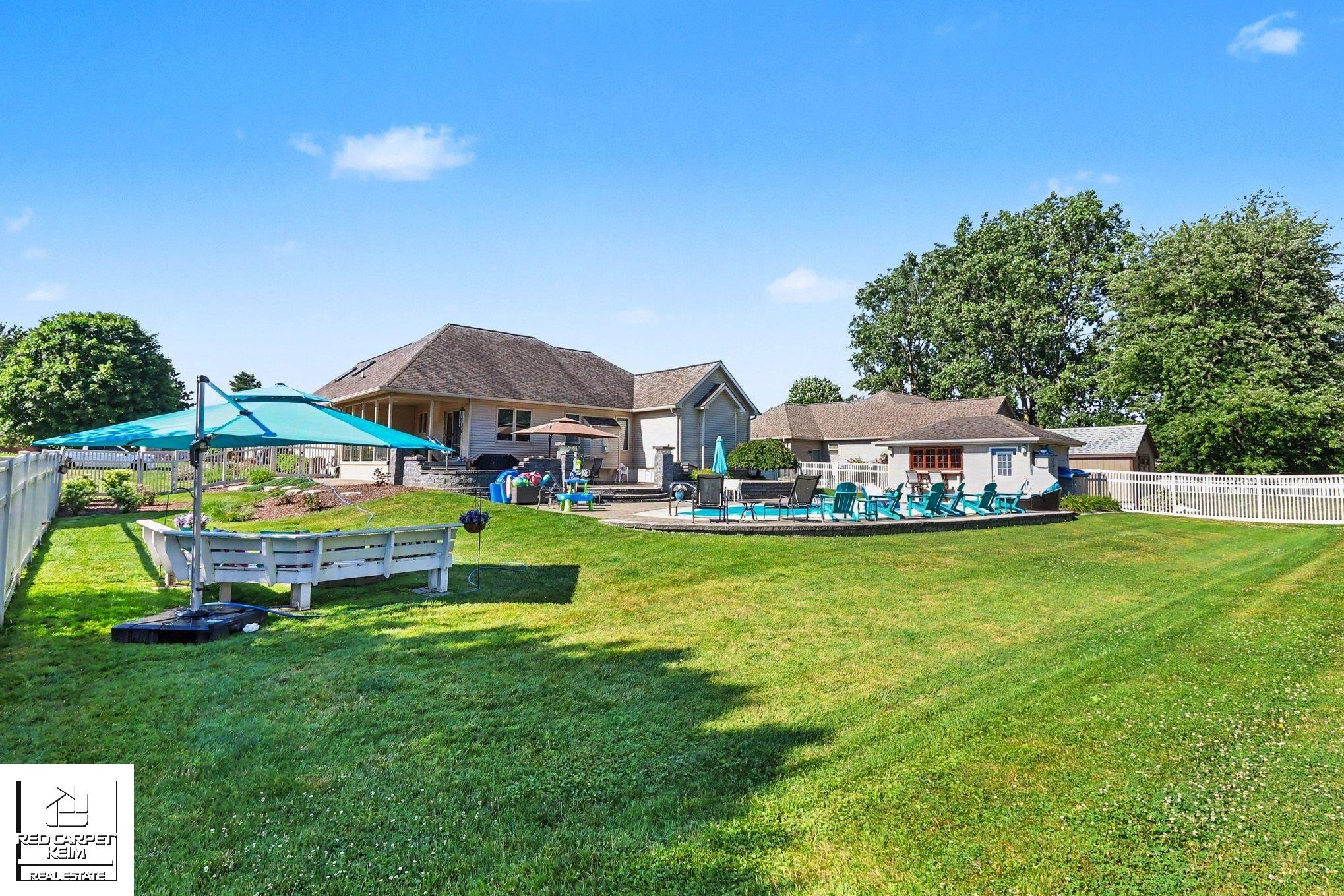 6309 Burningtree Drive, Burton, MI 48509 — Photo 9