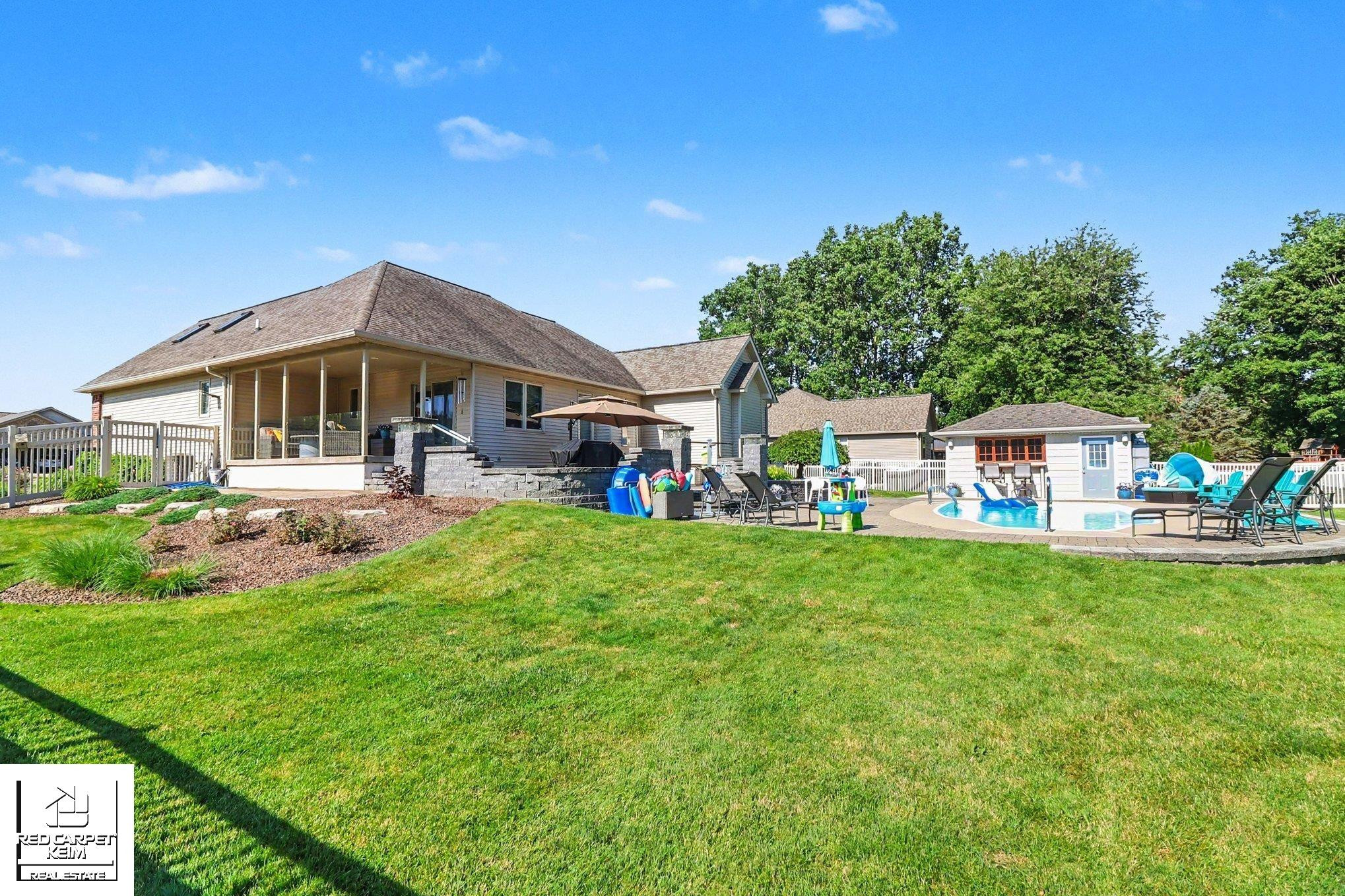 6309 Burningtree Drive, Burton, MI 48509 — Photo 10