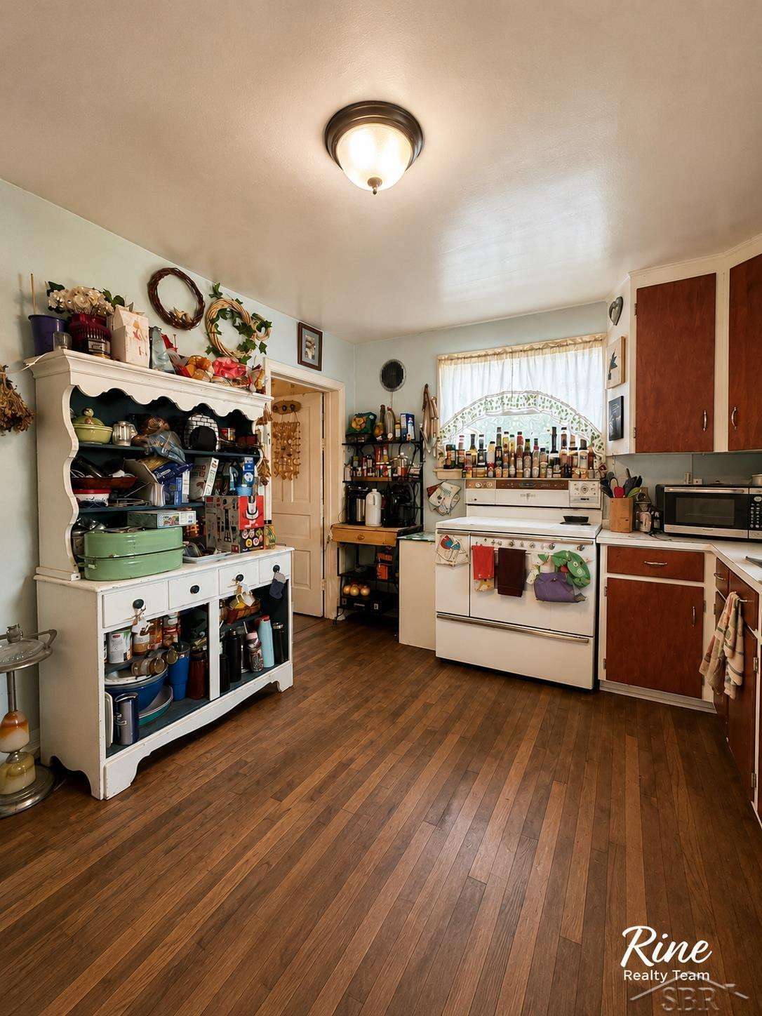 42 W Main Street, MI 48744 — Photo 19