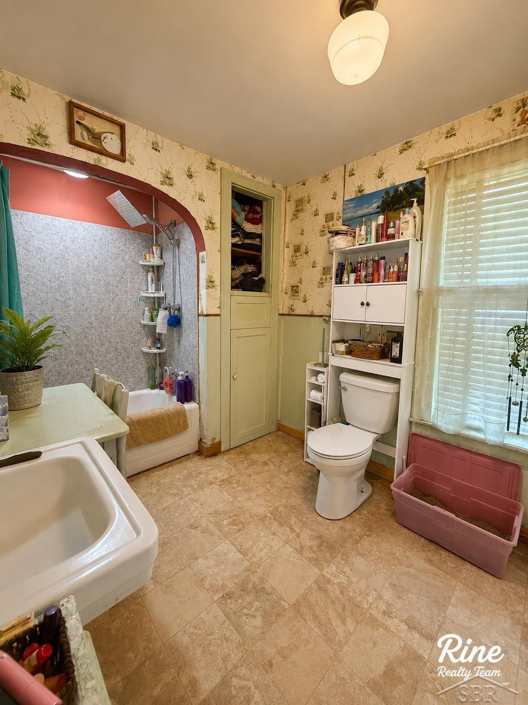 42 W Main Street, MI 48744 — Photo 24