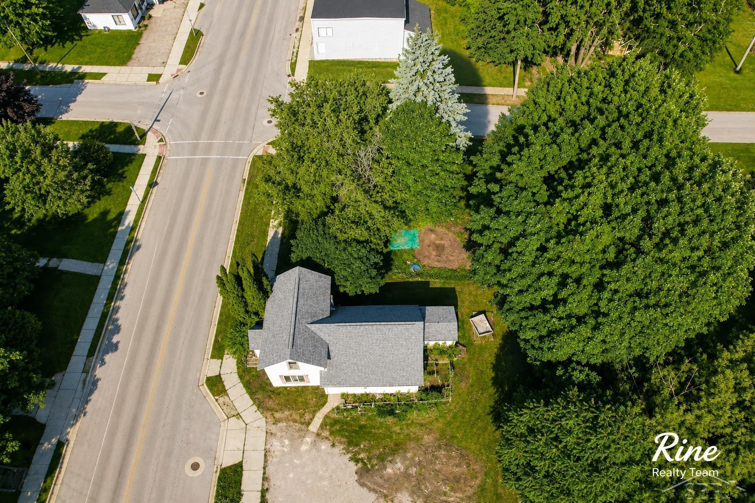 42 W Main Street, MI 48744 — Photo 33