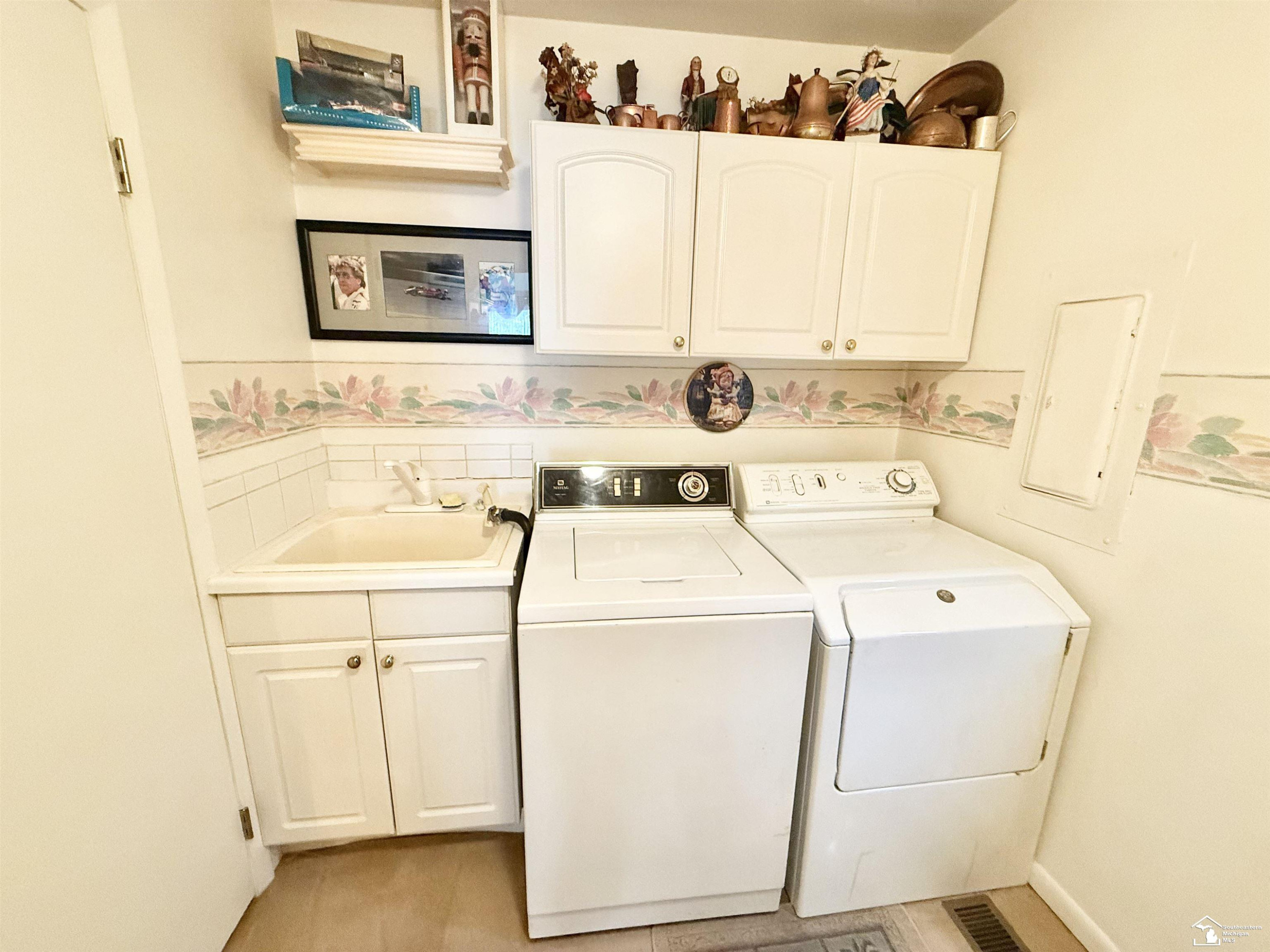 623 Leveque Circle, Carleton, MI 48117 — Photo 16