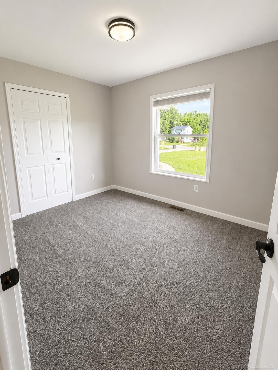 3587 Keewahdin Road, MI — Photo 9