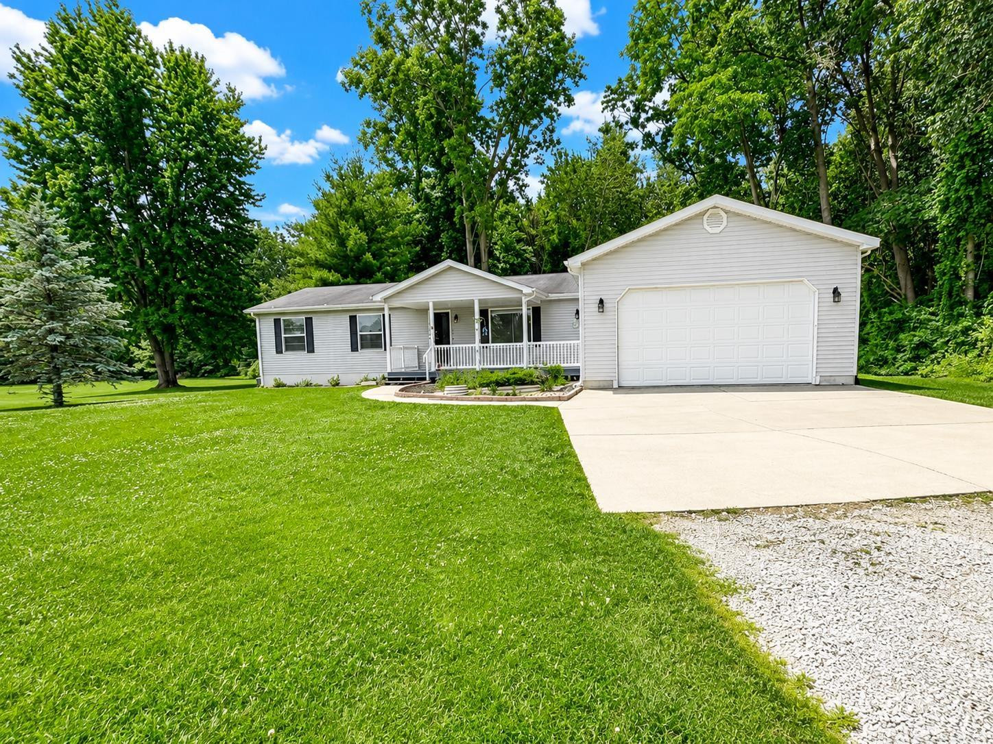 3587 Keewahdin Road, MI