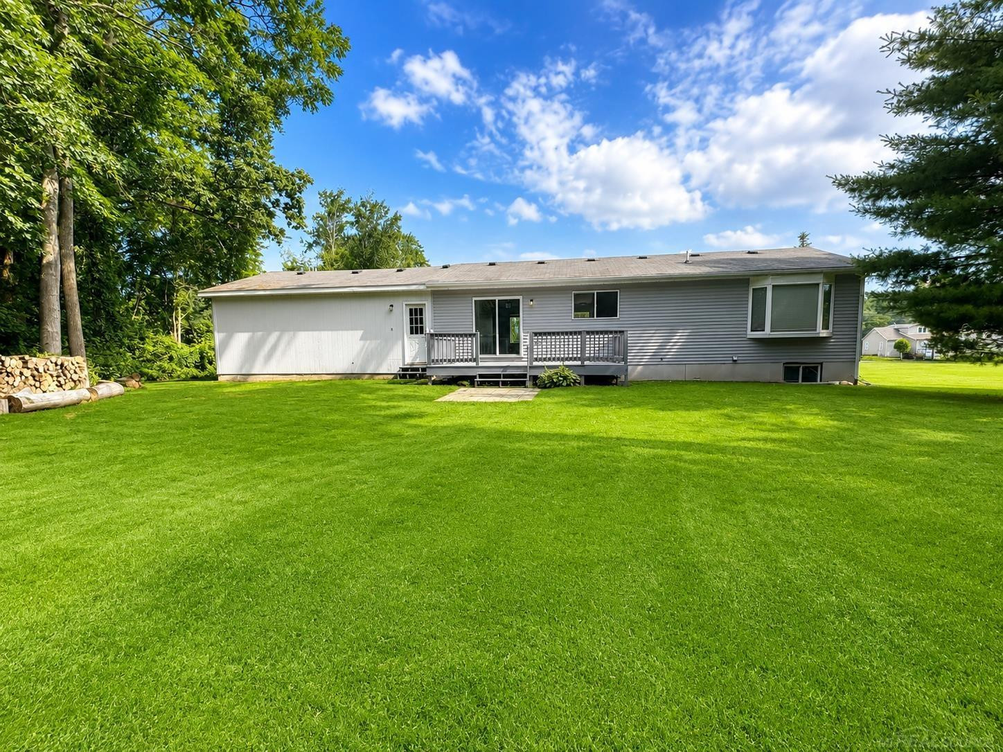 3587 Keewahdin Road, MI — Photo 2