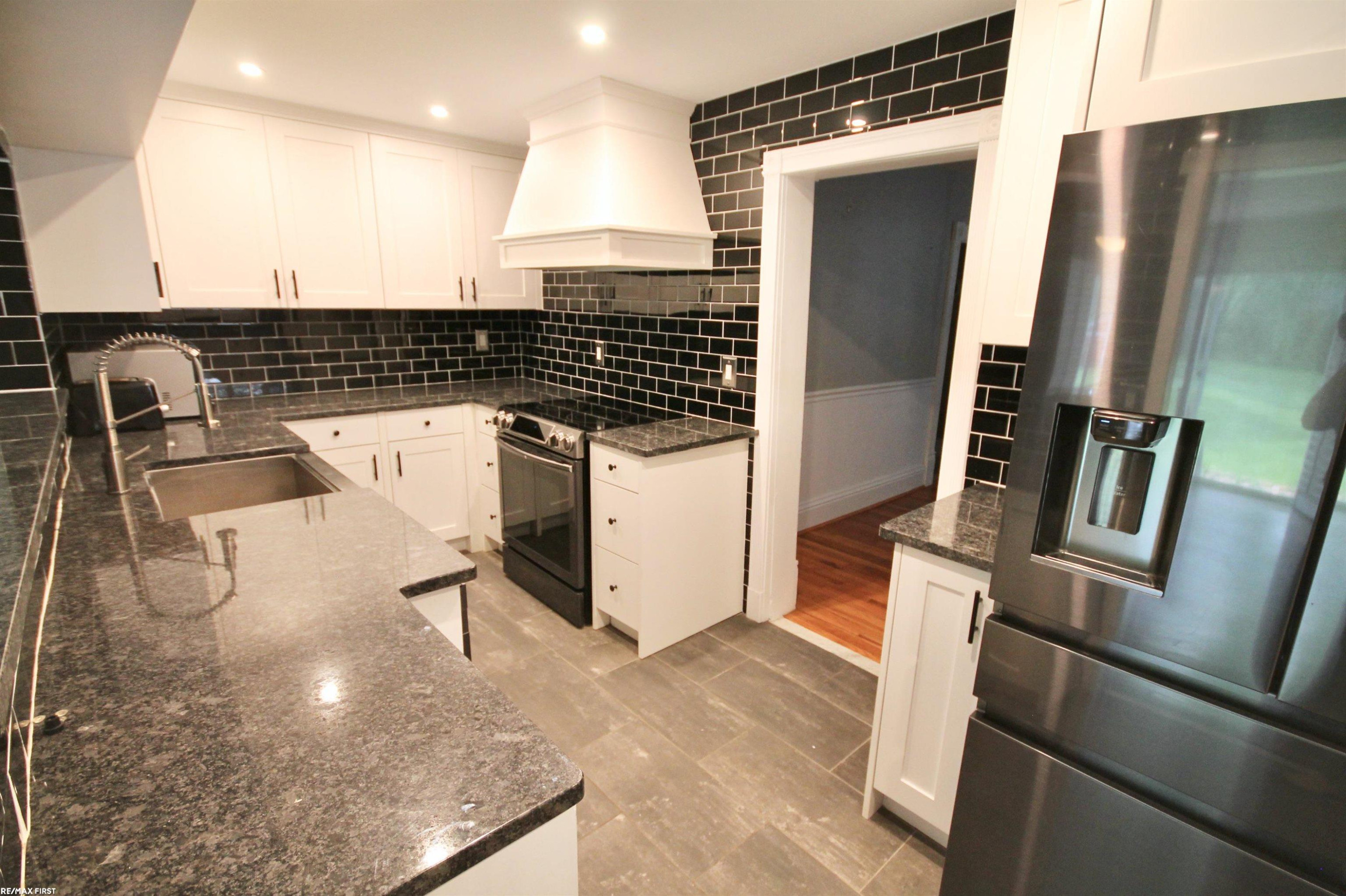 48 W Burdick Street, Oxford, MI 48371 — Photo 5