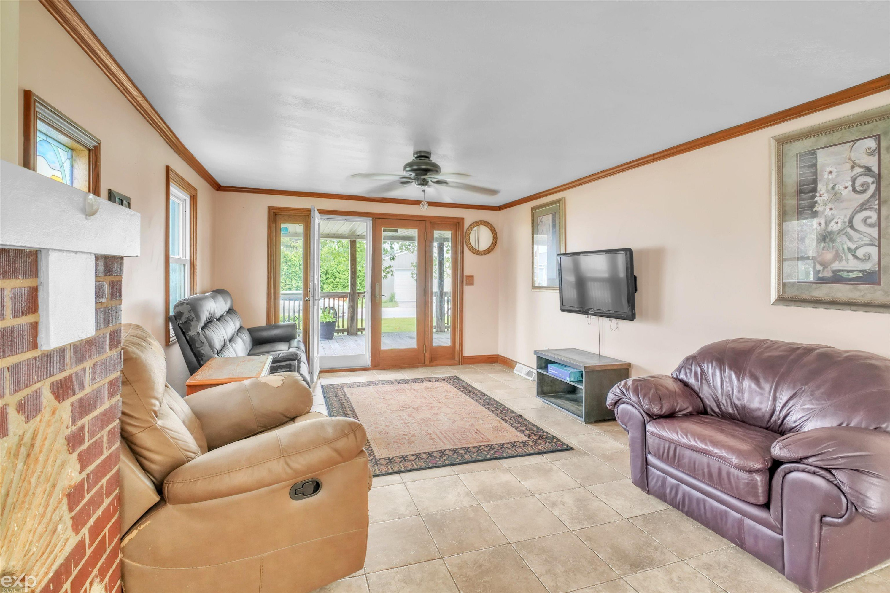 702 Bay Road, Bay City, MI 48706 — Photo 7