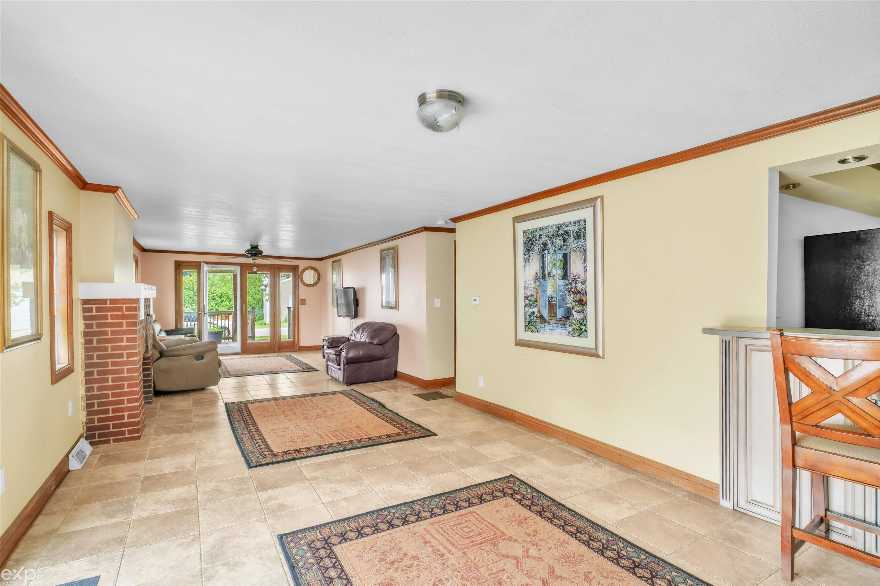 702 Bay Road, Bay City, MI 48706 — Photo 9