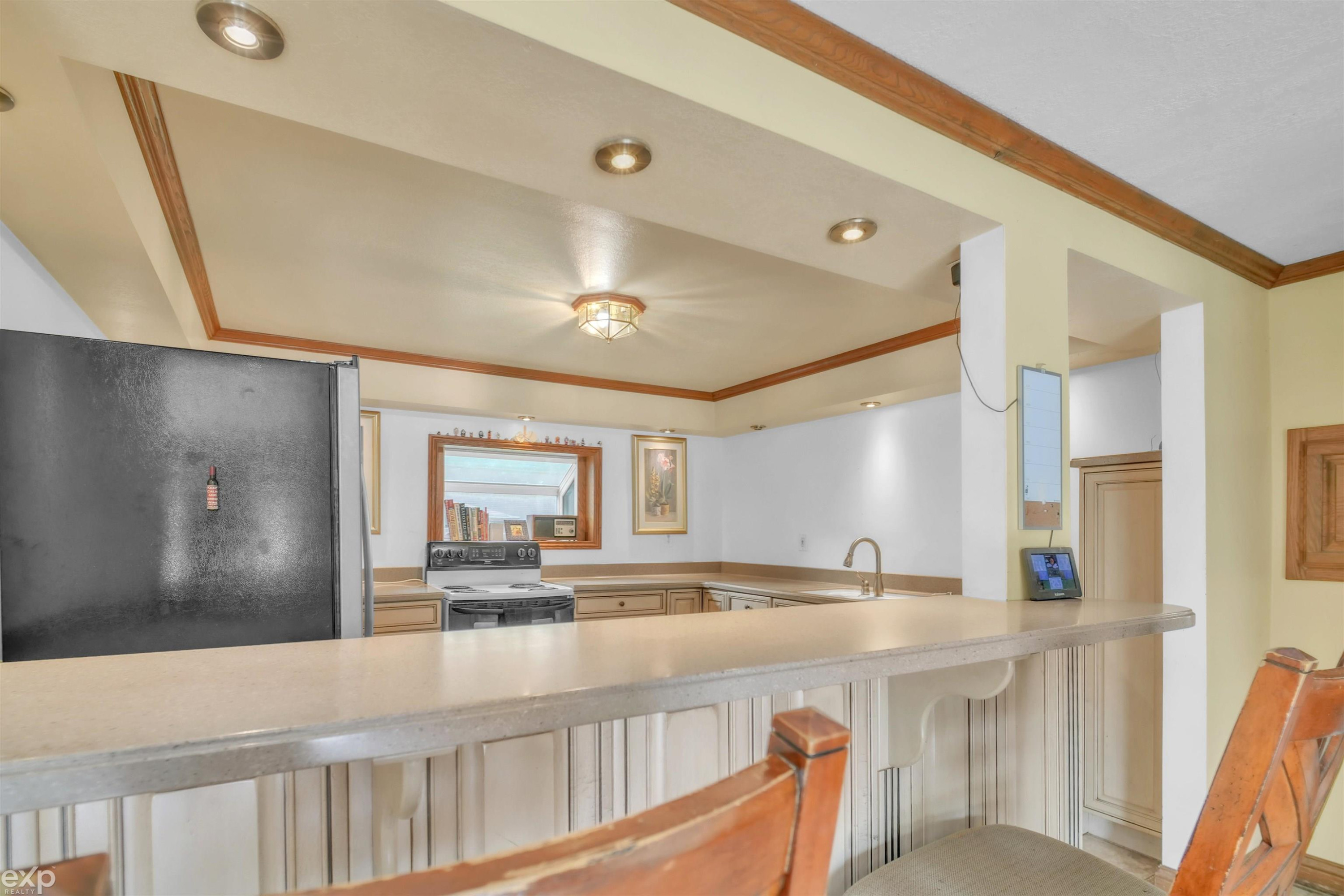 702 Bay Road, Bay City, MI 48706 — Photo 10