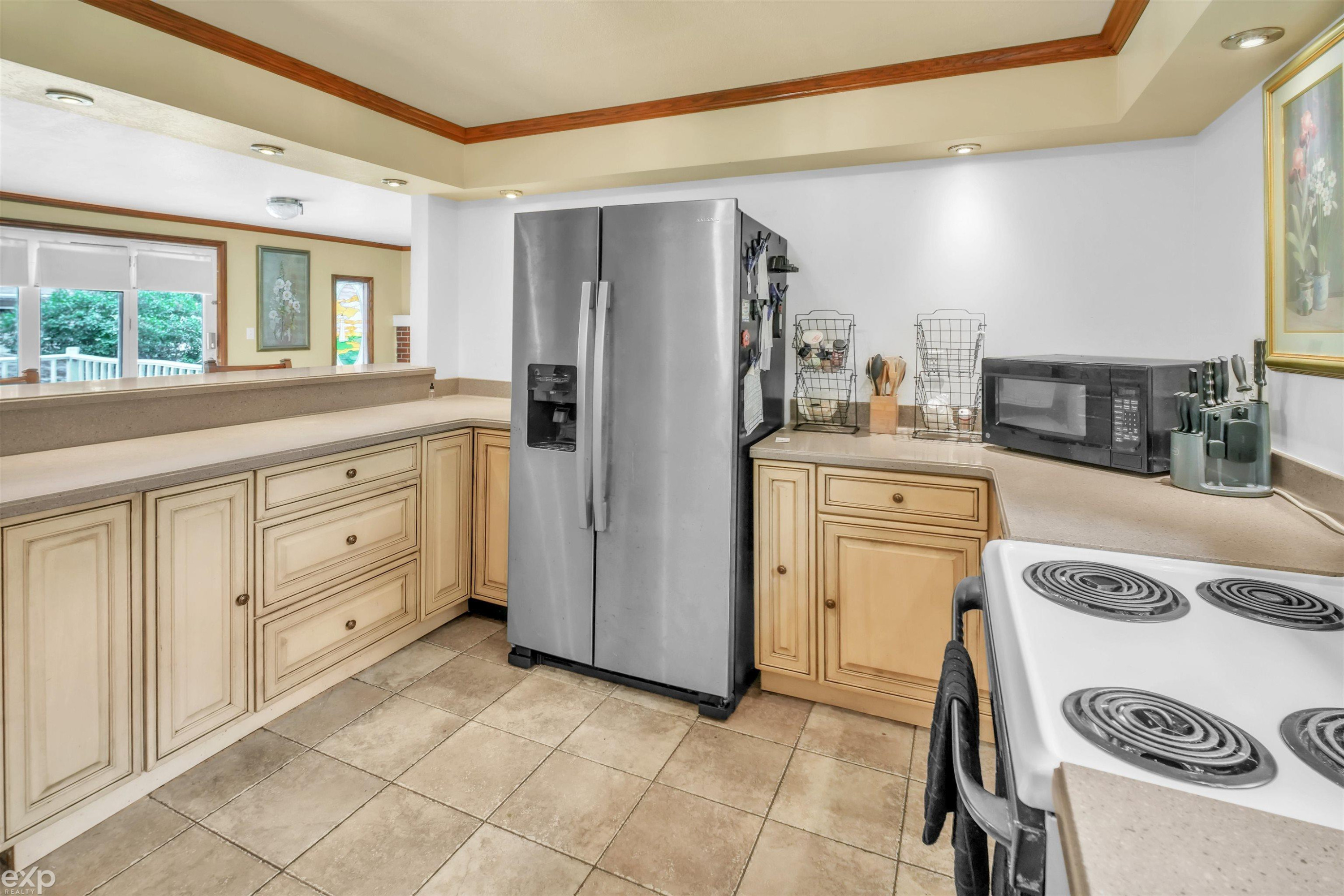 702 Bay Road, Bay City, MI 48706 — Photo 12