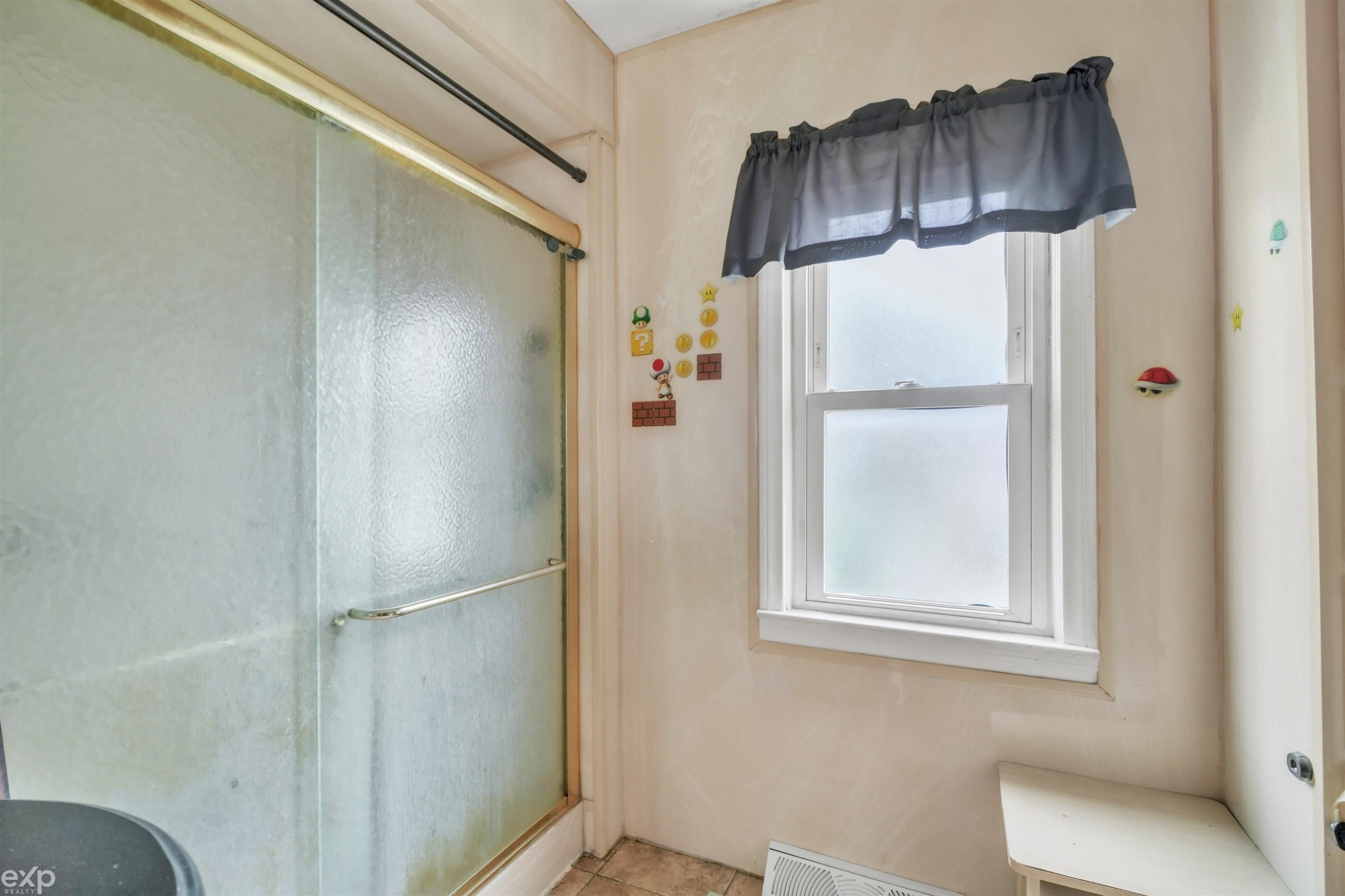 702 Bay Road, Bay City, MI 48706 — Photo 13