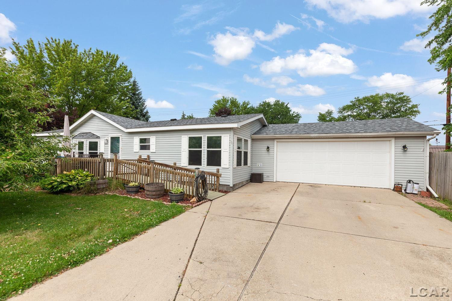 3207 Erie Shore Drive, Monroe, MI 48162 — Photo 2