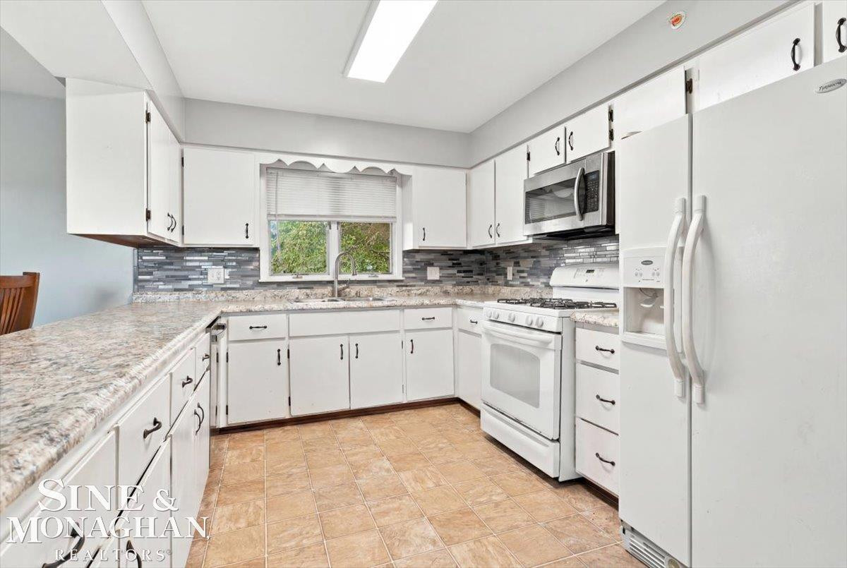 7887 SLATTERY Road, Burlington, MI 48416 — Photo 10