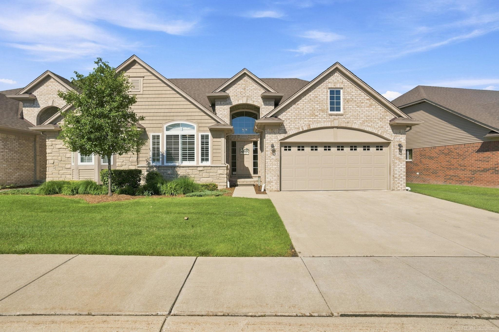 5272 Hawkseye Trace, Warren, MI 48092 — front exterior
