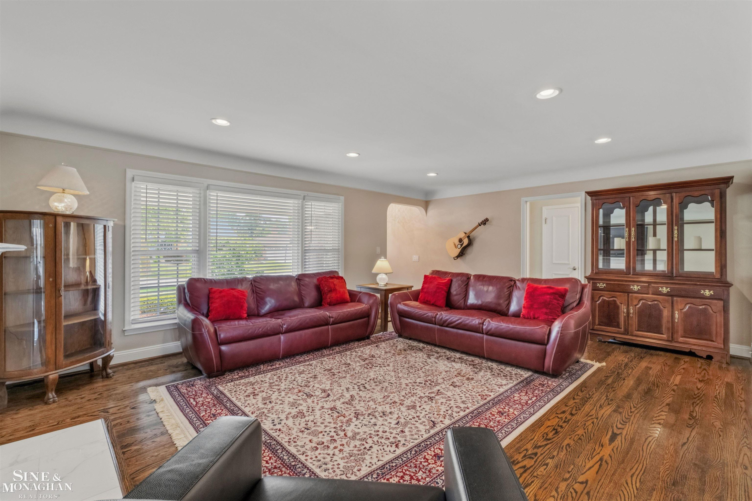 816 Hidden Lane, Grosse Pointe Woods, MI 48236 — Photo 5
