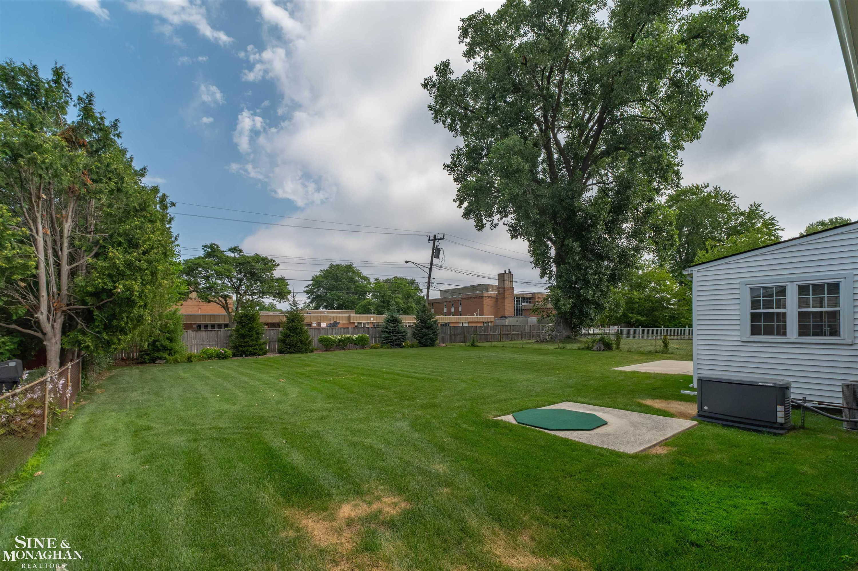 816 Hidden Lane, Grosse Pointe Woods, MI 48236 — Photo 37