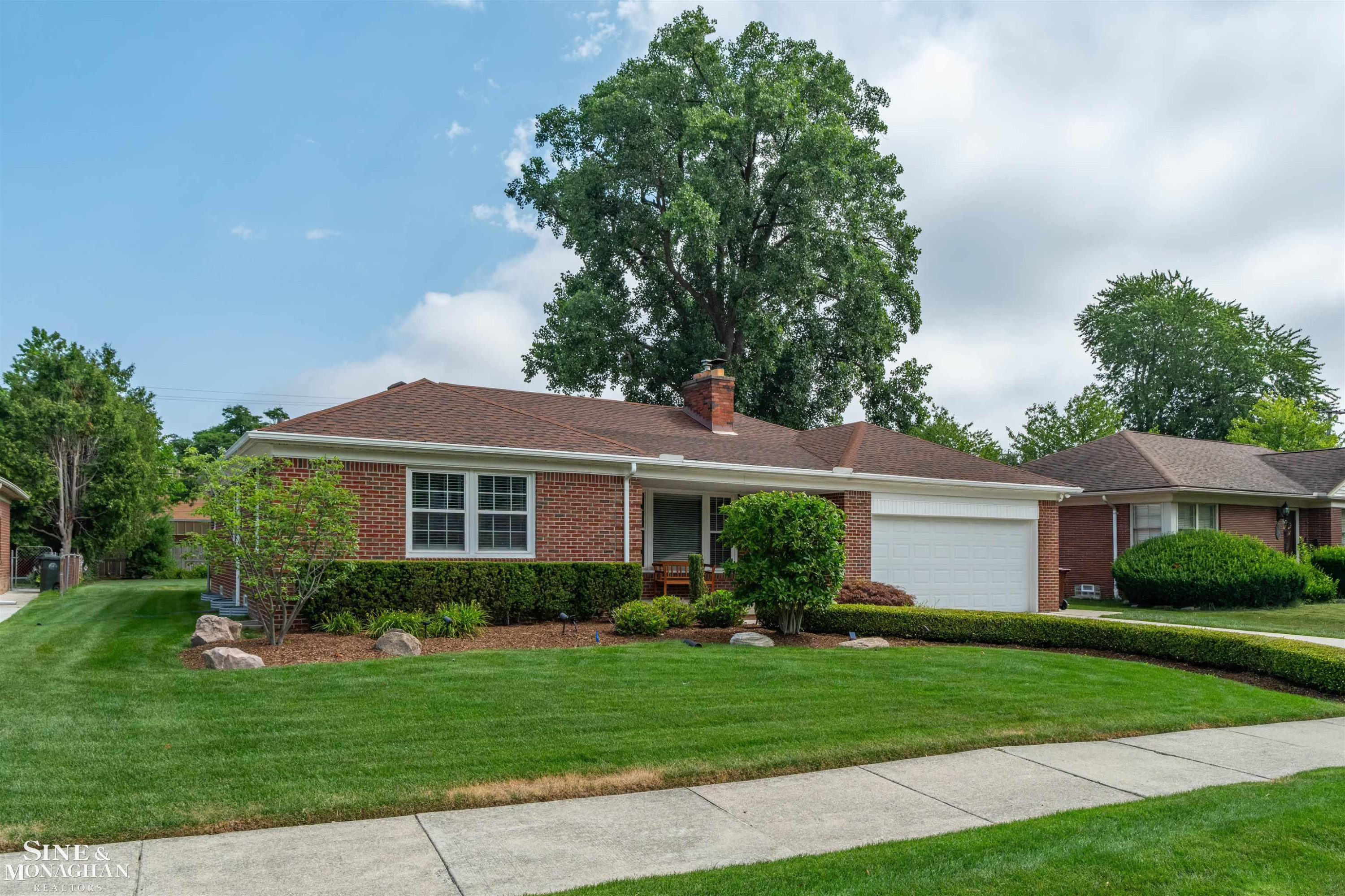 816 Hidden Lane, Grosse Pointe Woods, MI 48236 — Photo 39