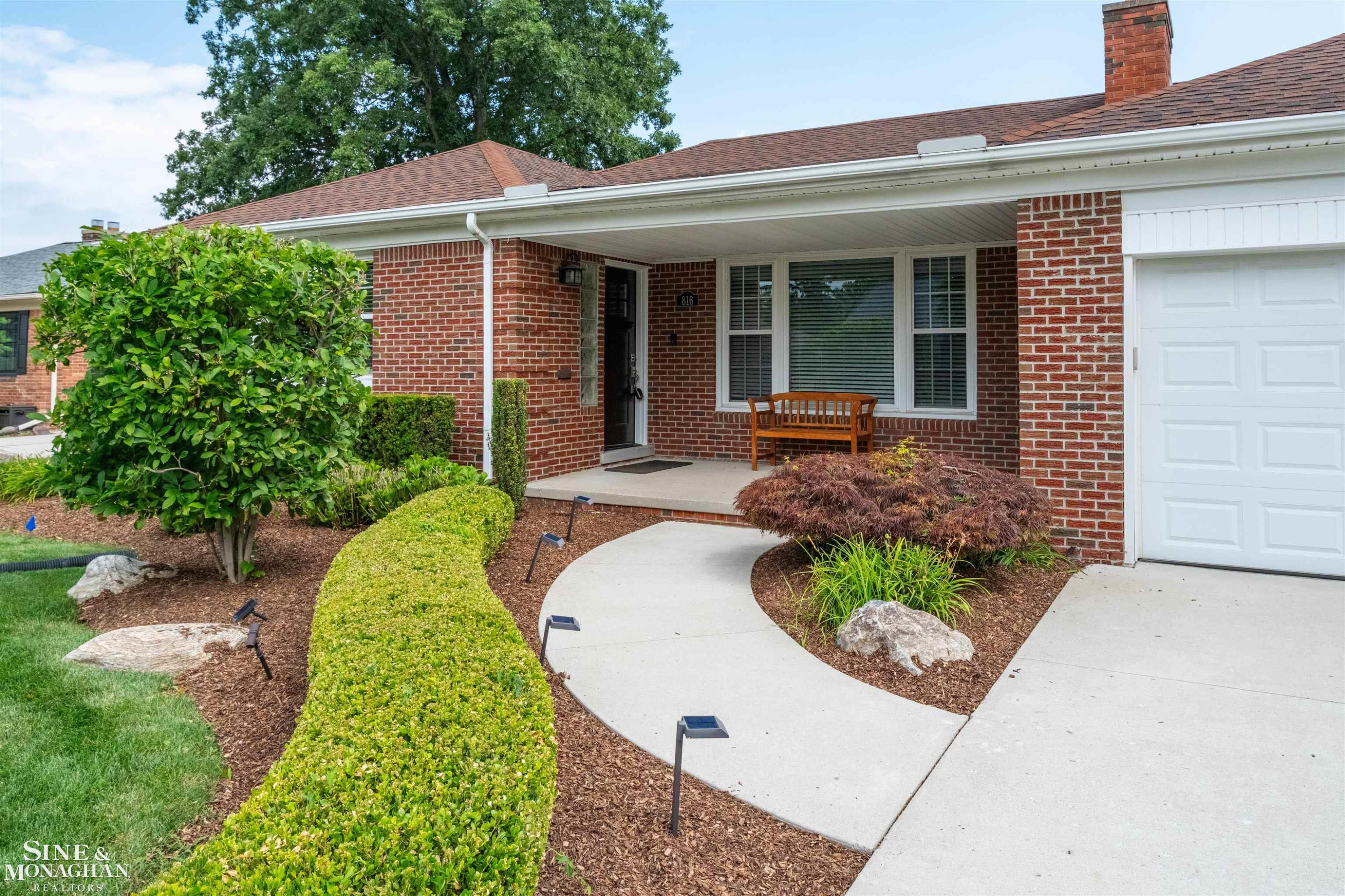 816 Hidden Lane, Grosse Pointe Woods, MI 48236 — Photo 42