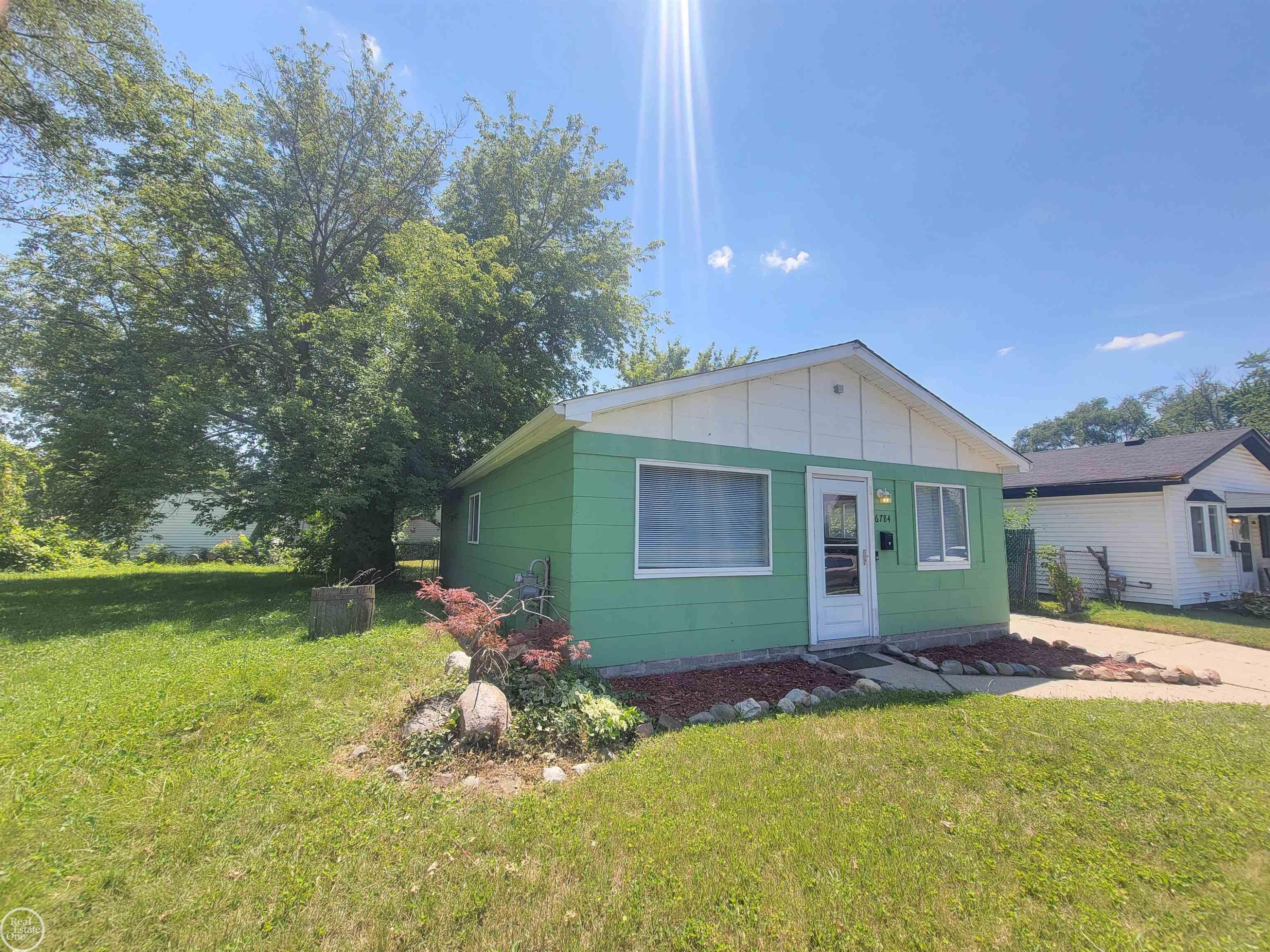 6784 Studebaker Avenue, Warren, MI 48091 — Photo 2