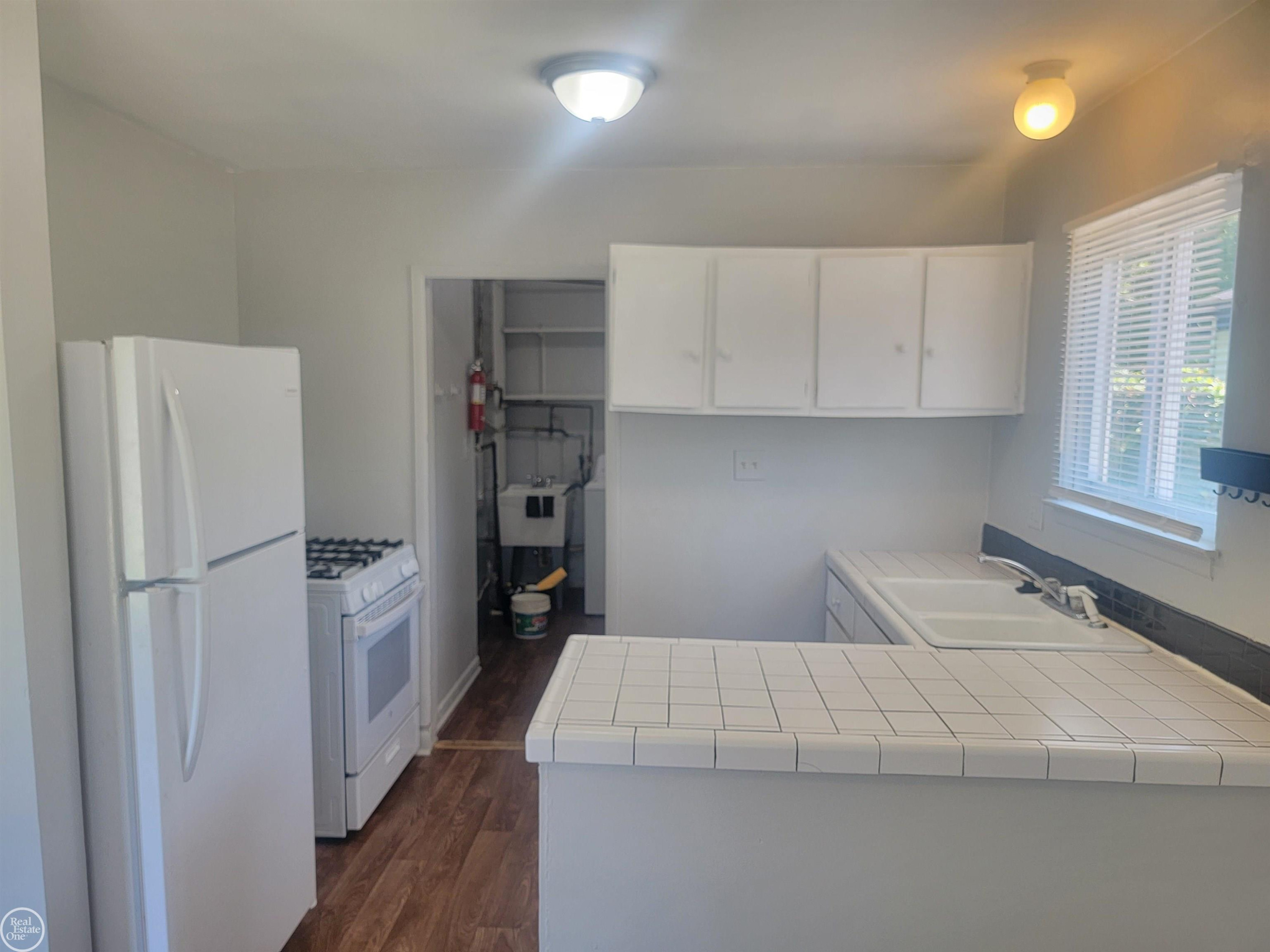 6784 Studebaker Avenue, Warren, MI 48091 — Photo 6